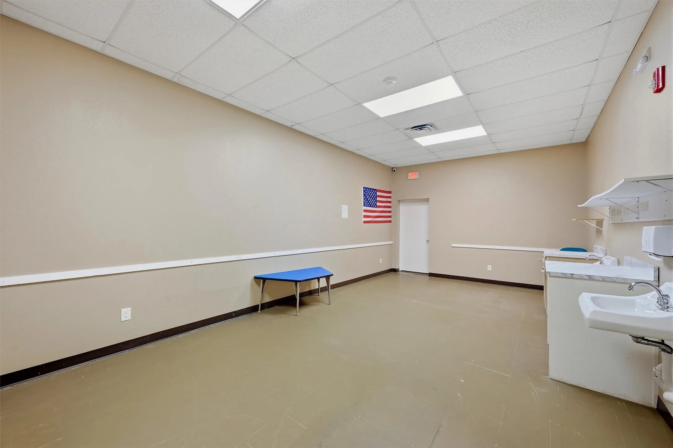 Warehouse For Sale in Grayson County , 920 Heritage Parkway, Sherman, Texas 75092, 0, 0, Garage spaces, 0 Sqft, built in 1998, Price $1,500,000, mls#21356026, Real Estate Agent in Sherman, Homes For Sale in Grayson county, Homes For Sale in Sherman, Realtor in Sherman Texas, Real Estate Brokerage Independent Realty Texas, Luminita Cordes Realtor