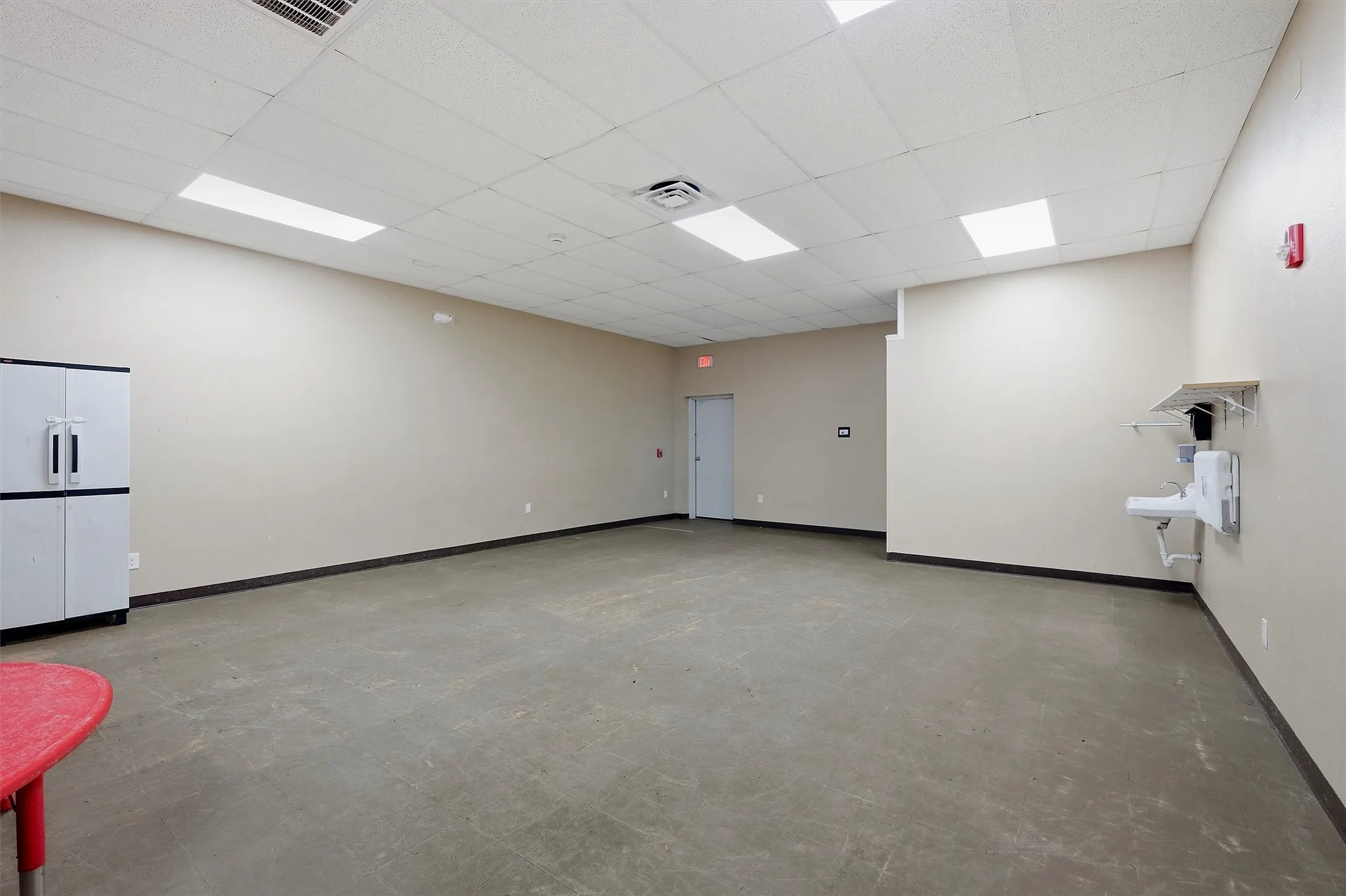 Warehouse For Sale in Grayson County , 920 Heritage Parkway, Sherman, Texas 75092, 0, 0, Garage spaces, 0 Sqft, built in 1998, Price $1,500,000, mls#21356026, Real Estate Agent in Sherman, Homes For Sale in Grayson county, Homes For Sale in Sherman, Realtor in Sherman Texas, Real Estate Brokerage Independent Realty Texas, Luminita Cordes Realtor