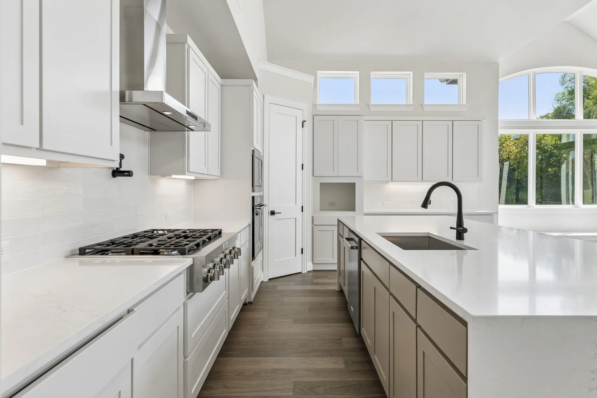 Single Family Residence For Sale in Rockwall County , 2316 Favour Court, Heath, Texas 75126, 5 Bedroom, 4 Bathroom, 2 Garage spaces, 4,633 Sqft, built in 2026, mls#21356925, Real Estate Agent in Heath, Homes For Sale in Rockwall county, Homes For Sale in Heath, Realtor in Heath Texas, Real Estate Brokerage Independent Realty Texas, Luminita Cordes Realtor