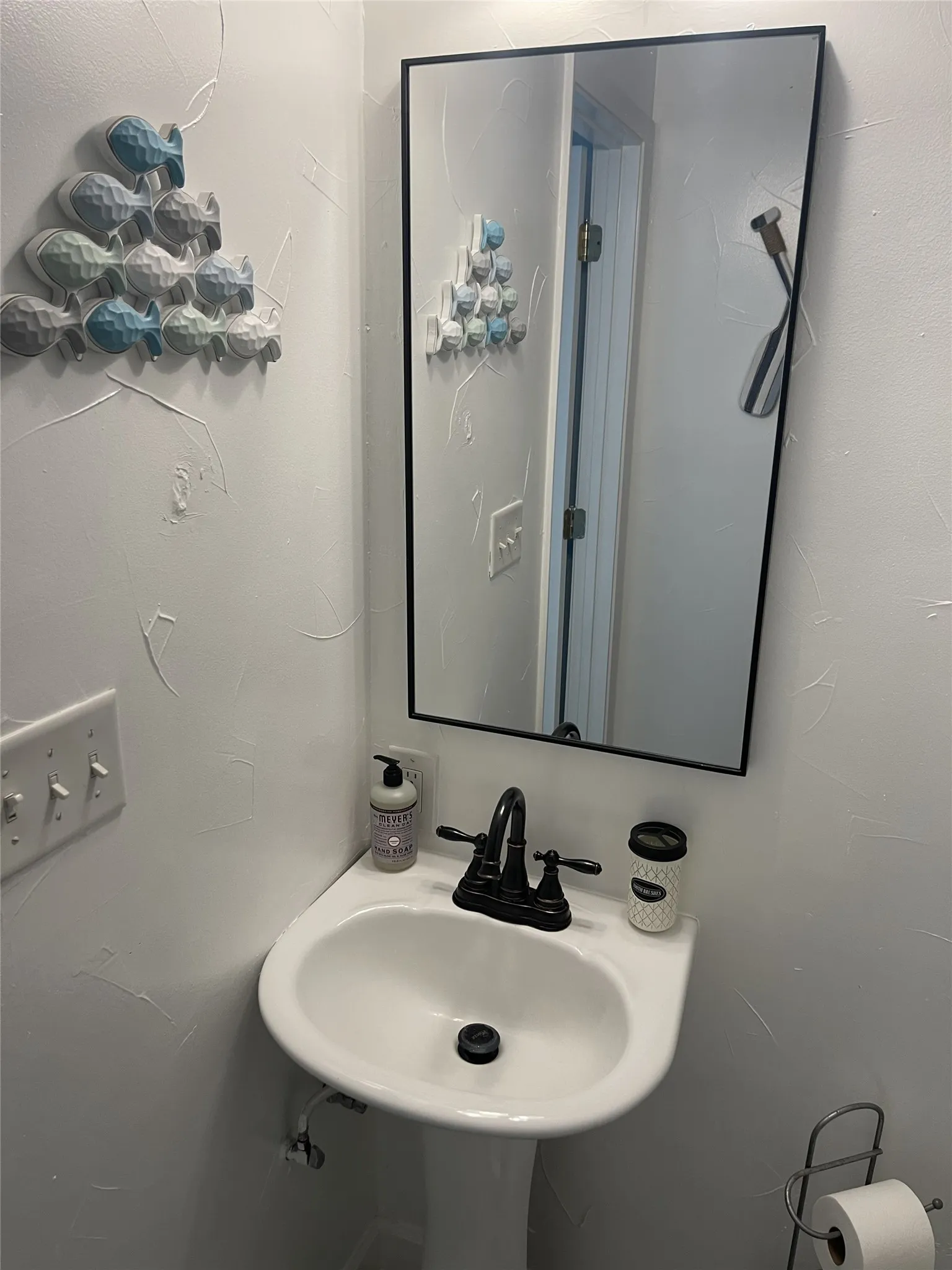 Single Family Residence For Rent in Henderson County , 224 Pinoak Drive, Mabank, Texas 75156, 2 Bedroom, 2 Bathroom, Garage spaces, 1,188 Sqft, built in 1982, mls#21355780, Real Estate Agent in Mabank, Homes For Rent in Henderson county, Homes For Rent in Mabank, Realtor in Mabank Texas, Real Estate Brokerage Independent Realty Texas, Luminita Cordes Realtor