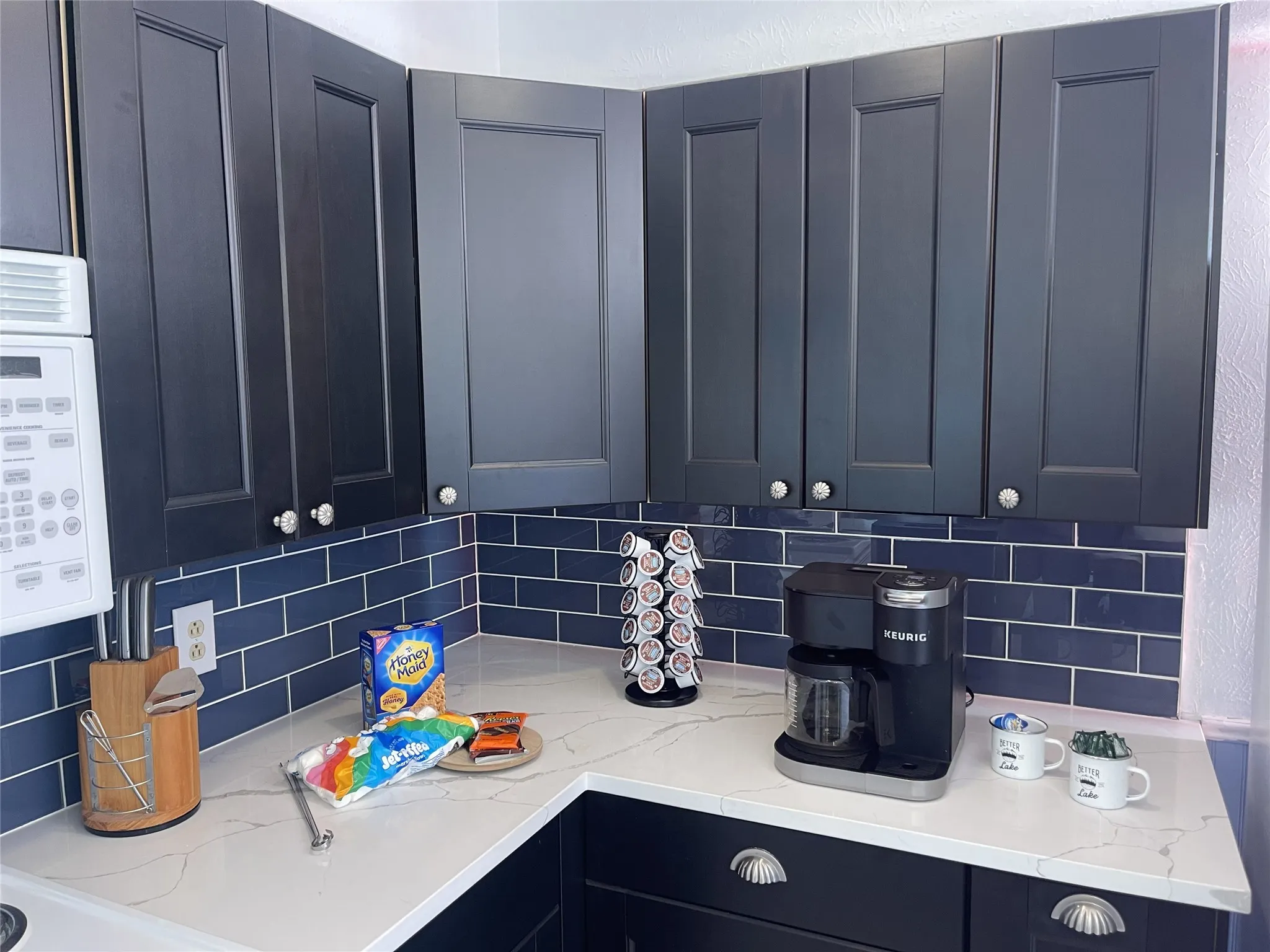 Single Family Residence For Rent in Henderson County , 224 Pinoak Drive, Mabank, Texas 75156, 2 Bedroom, 2 Bathroom, Garage spaces, 1,188 Sqft, built in 1982, mls#21355780, Real Estate Agent in Mabank, Homes For Rent in Henderson county, Homes For Rent in Mabank, Realtor in Mabank Texas, Real Estate Brokerage Independent Realty Texas, Luminita Cordes Realtor