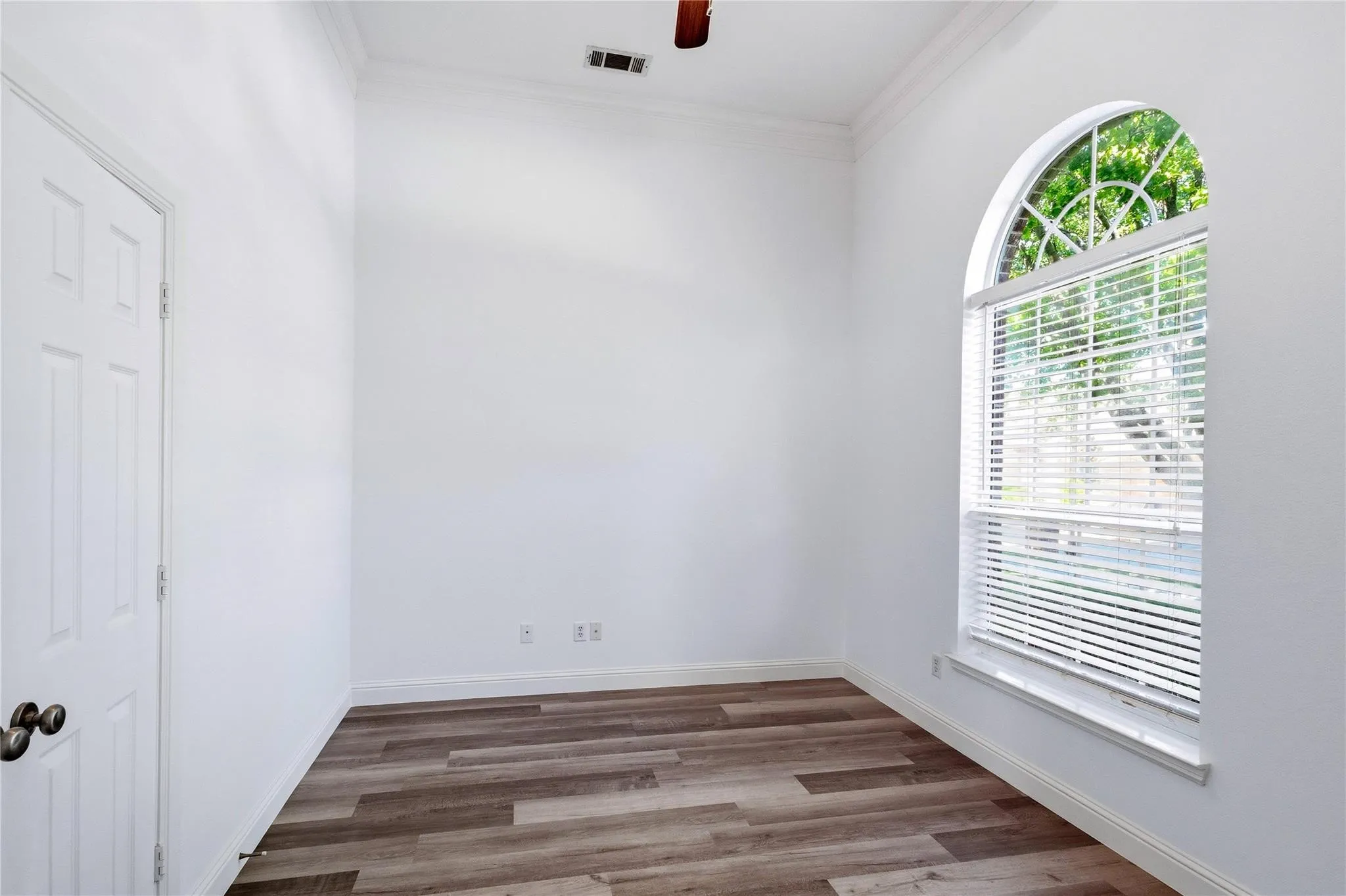Single Family Residence For Sale in Collin County , 1009 Muir Woods Drive, Allen, Texas 75002, 4 Bedroom, 2 Bathroom, 2 Garage spaces, 2,318 Sqft, built in 2003, mls#21356565, Real Estate Agent in Allen, Homes For Sale in Collin county, Homes For Sale in Allen, Realtor in Allen Texas, Real Estate Brokerage Independent Realty Texas, Luminita Cordes Realtor