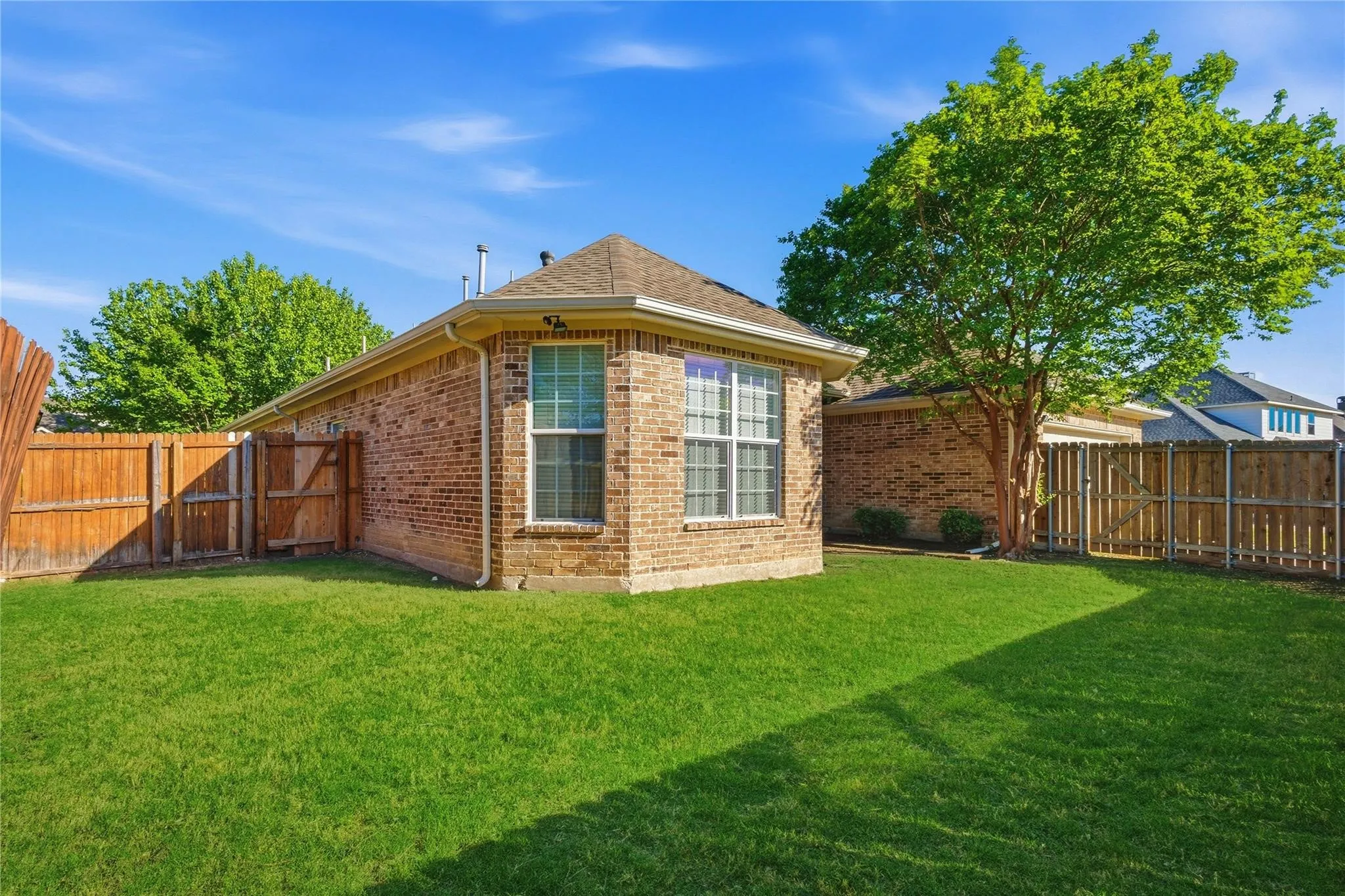 Single Family Residence For Sale in Collin County , 1009 Muir Woods Drive, Allen, Texas 75002, 4 Bedroom, 2 Bathroom, 2 Garage spaces, 2,318 Sqft, built in 2003, mls#21356565, Real Estate Agent in Allen, Homes For Sale in Collin county, Homes For Sale in Allen, Realtor in Allen Texas, Real Estate Brokerage Independent Realty Texas, Luminita Cordes Realtor