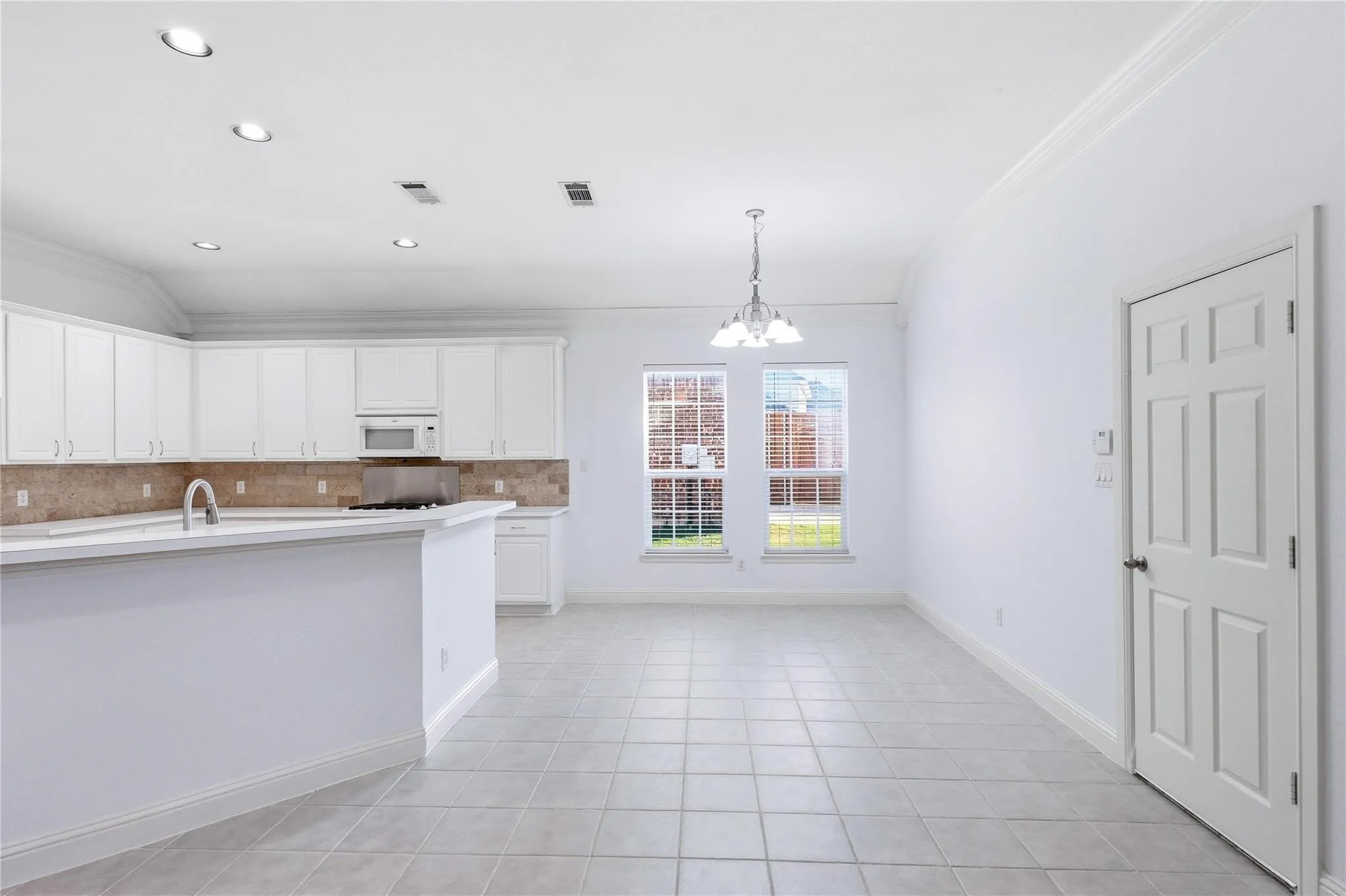 Single Family Residence For Sale in Collin County , 1009 Muir Woods Drive, Allen, Texas 75002, 4 Bedroom, 2 Bathroom, 2 Garage spaces, 2,318 Sqft, built in 2003, mls#21356565, Real Estate Agent in Allen, Homes For Sale in Collin county, Homes For Sale in Allen, Realtor in Allen Texas, Real Estate Brokerage Independent Realty Texas, Luminita Cordes Realtor