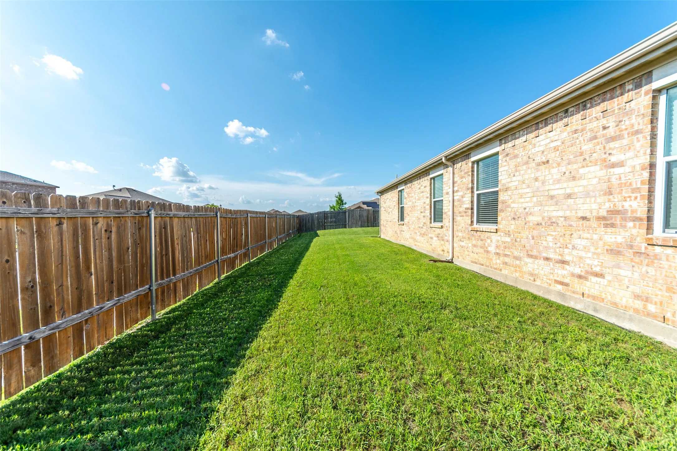 Single Family Residence For Rent in Collin County , 201 Mill Street, Anna, Texas 75409, 4 Bedroom, 2 Bathroom, 2 Garage spaces, 2,095 Sqft, built in 2013, mls#21356939, Real Estate Agent in Anna, Homes For Rent in Collin county, Homes For Rent in Anna, Realtor in Anna Texas, Real Estate Brokerage Independent Realty Texas, Luminita Cordes Realtor