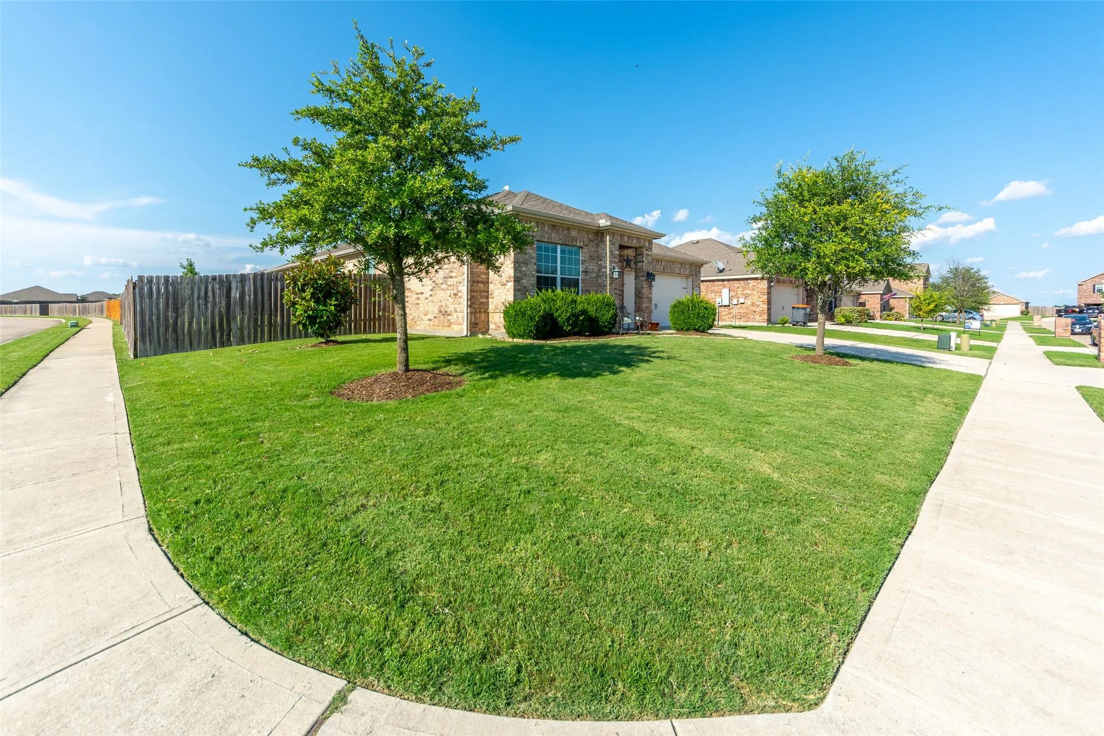 Single Family Residence For Rent in Collin County , 201 Mill Street, Anna, Texas 75409, 4 Bedroom, 2 Bathroom, 2 Garage spaces, 2,095 Sqft, built in 2013, mls#21356939, Real Estate Agent in Anna, Homes For Rent in Collin county, Homes For Rent in Anna, Realtor in Anna Texas, Real Estate Brokerage Independent Realty Texas, Luminita Cordes Realtor