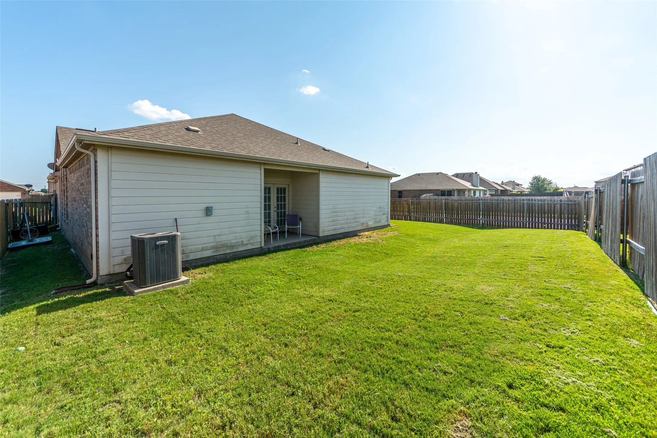 Single Family Residence For Rent in Collin County , 201 Mill Street, Anna, Texas 75409, 4 Bedroom, 2 Bathroom, 2 Garage spaces, 2,095 Sqft, built in 2013, mls#21356939, Real Estate Agent in Anna, Homes For Rent in Collin county, Homes For Rent in Anna, Realtor in Anna Texas, Real Estate Brokerage Independent Realty Texas, Luminita Cordes Realtor