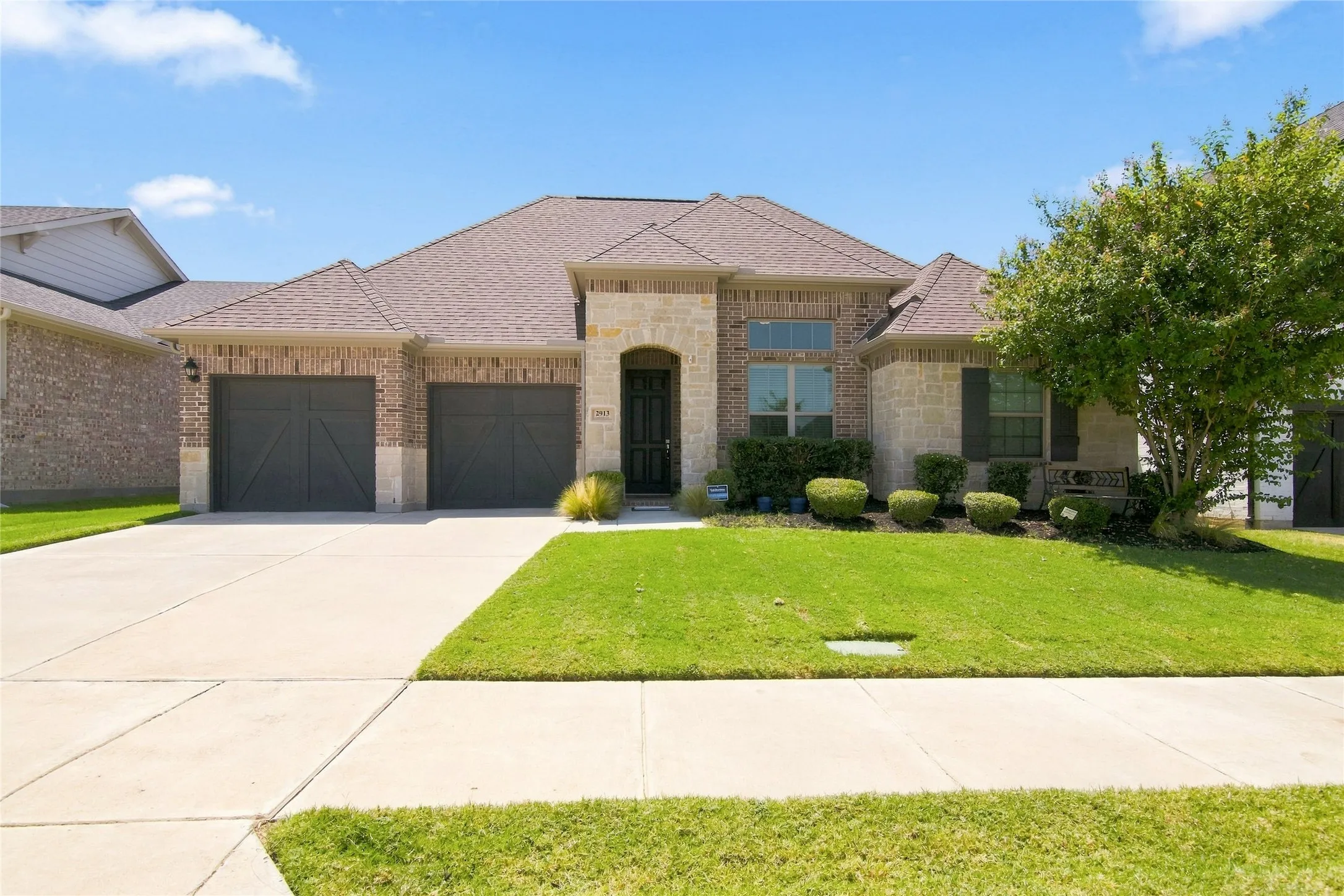 Single Family Residence For Sale in Denton County , 2913 Sundial Lane, Northlake, Texas 76247, 3 Bedroom, 3 Bathroom, 3 Garage spaces, 2,518 Sqft, built in 2020, mls#21356952, Real Estate Agent in Northlake, Homes For Sale in Denton county, Homes For Sale in Northlake, Realtor in Northlake Texas, Real Estate Brokerage Independent Realty Texas, Luminita Cordes Realtor