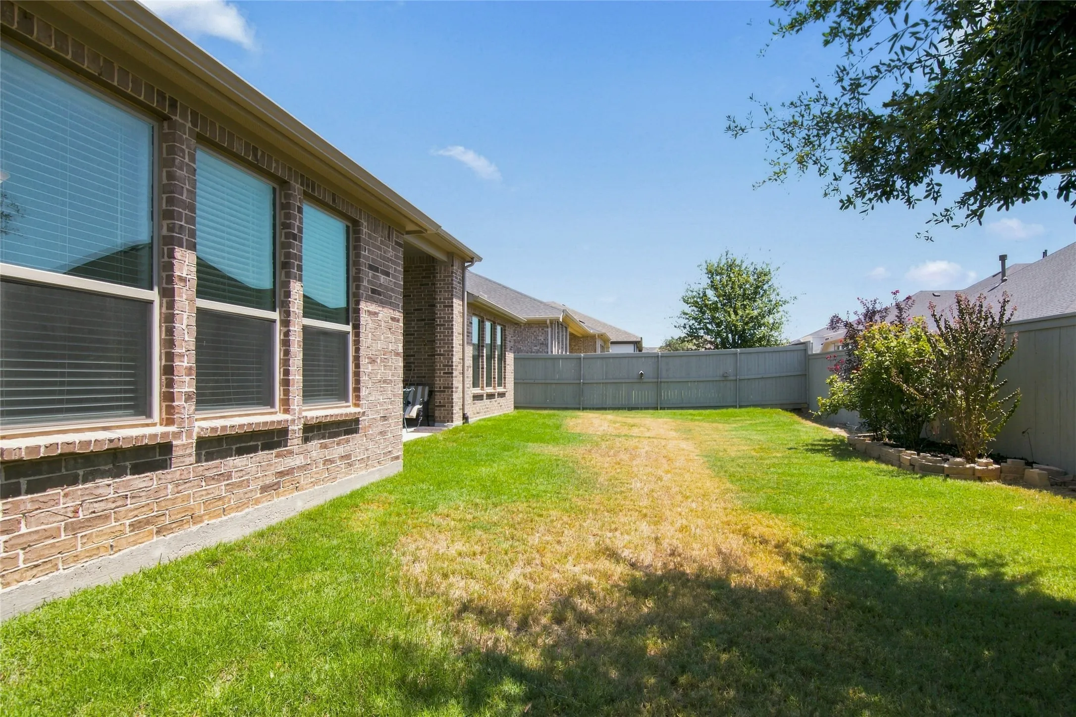 Single Family Residence For Sale in Denton County , 2913 Sundial Lane, Northlake, Texas 76247, 3 Bedroom, 3 Bathroom, 3 Garage spaces, 2,518 Sqft, built in 2020, mls#21356952, Real Estate Agent in Northlake, Homes For Sale in Denton county, Homes For Sale in Northlake, Realtor in Northlake Texas, Real Estate Brokerage Independent Realty Texas, Luminita Cordes Realtor