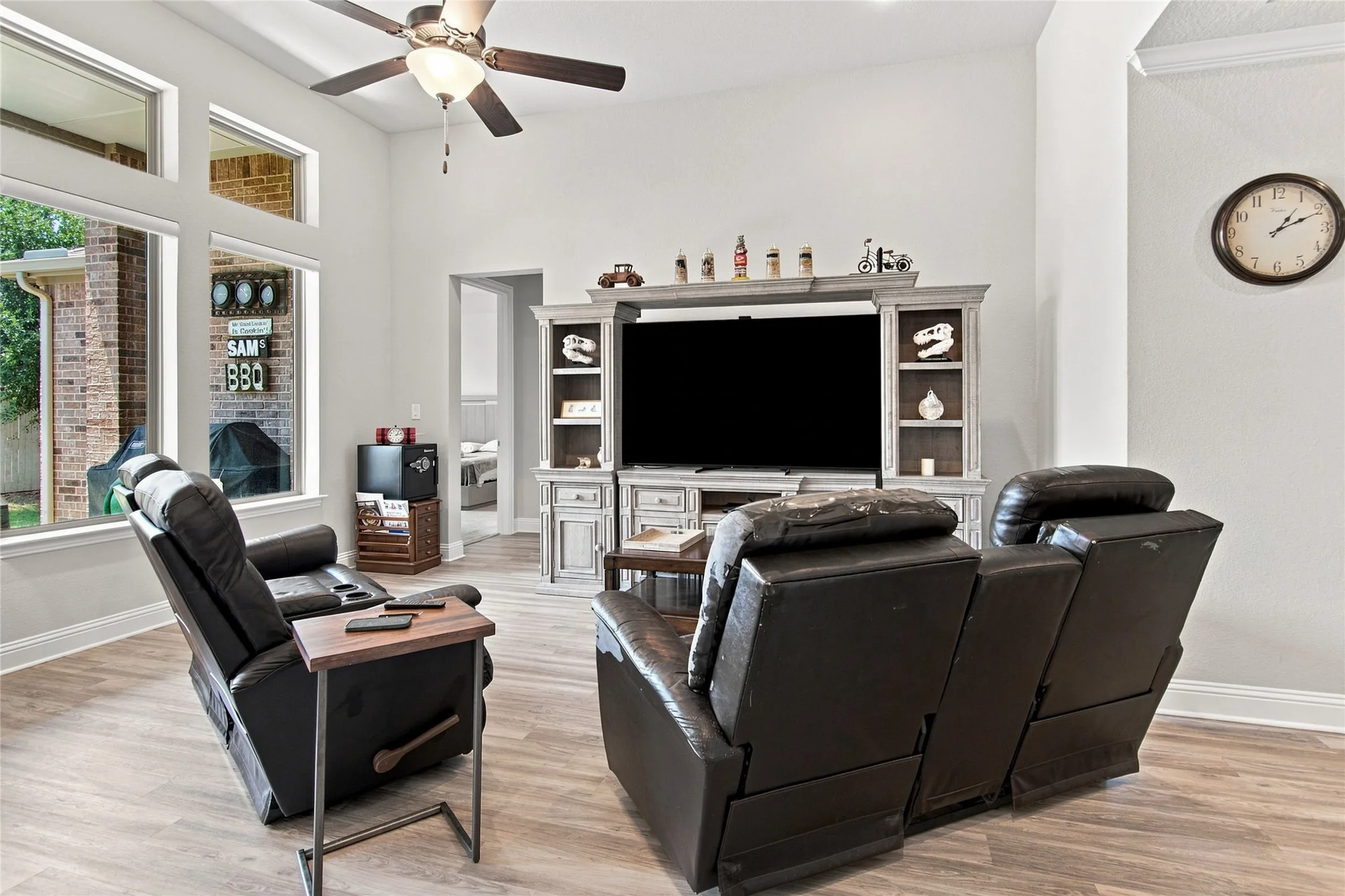 Single Family Residence For Sale in Denton County , 2913 Sundial Lane, Northlake, Texas 76247, 3 Bedroom, 3 Bathroom, 3 Garage spaces, 2,518 Sqft, built in 2020, mls#21356952, Real Estate Agent in Northlake, Homes For Sale in Denton county, Homes For Sale in Northlake, Realtor in Northlake Texas, Real Estate Brokerage Independent Realty Texas, Luminita Cordes Realtor