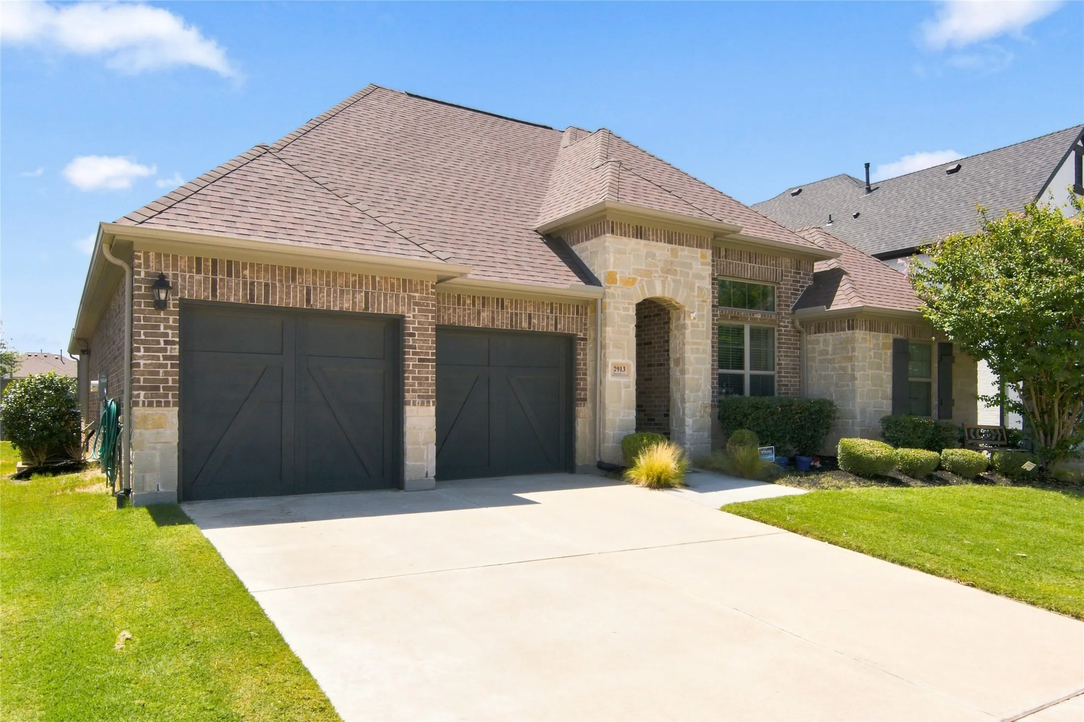 Single Family Residence For Sale in Denton County , 2913 Sundial Lane, Northlake, Texas 76247, 3 Bedroom, 3 Bathroom, 3 Garage spaces, 2,518 Sqft, built in 2020, mls#21356952, Real Estate Agent in Northlake, Homes For Sale in Denton county, Homes For Sale in Northlake, Realtor in Northlake Texas, Real Estate Brokerage Independent Realty Texas, Luminita Cordes Realtor