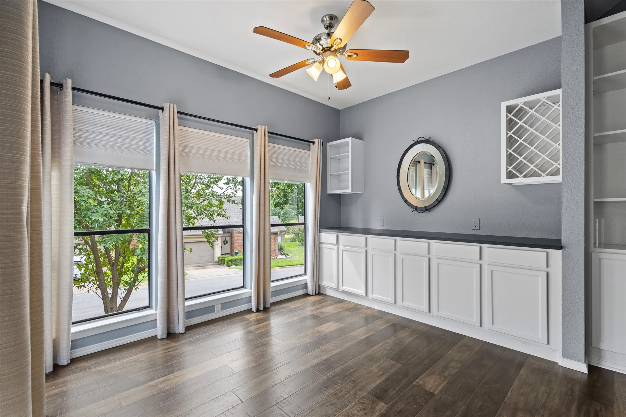 Single Family Residence For Sale in Grayson County , 106 Summer Place Circle, Pottsboro, Texas 75076, 2 Bedroom, 3 Bathroom, 1 Garage spaces, 1,211 Sqft, built in 1984, mls#21355920, Real Estate Agent in Pottsboro, Homes For Sale in Grayson county, Homes For Sale in Pottsboro, Realtor in Pottsboro Texas, Real Estate Brokerage Independent Realty Texas, Luminita Cordes Realtor