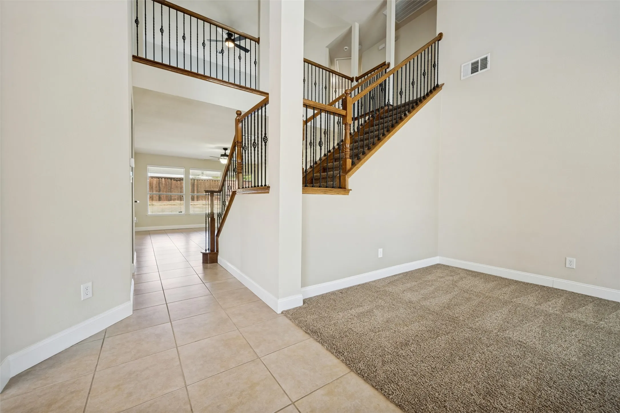Single Family Residence For Sale in Denton County , 2909 Lighthouse Drive, Denton, Texas 76210, 5 Bedroom, 3 Bathroom, 2 Garage spaces, 3,088 Sqft, built in 2005, mls#21356953, Real Estate Agent in Denton, Homes For Sale in Denton county, Homes For Sale in Denton, Realtor in Denton Texas, Real Estate Brokerage Independent Realty Texas, Luminita Cordes Realtor
