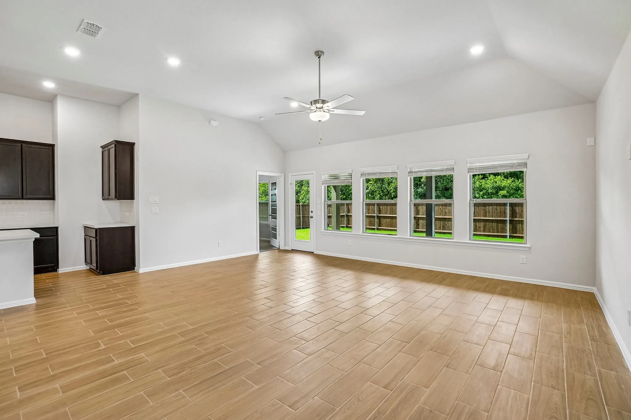 Single Family Residence For Sale in Denton County , 3205 Royal Forest Drive, Denton, Texas 76208, 4 Bedroom, 4 Bathroom, 2 Garage spaces, 2,733 Sqft, built in 2026, mls#21345752, Real Estate Agent in Denton, Homes For Sale in Denton county, Homes For Sale in Denton, Realtor in Denton Texas, Real Estate Brokerage Independent Realty Texas, Luminita Cordes Realtor