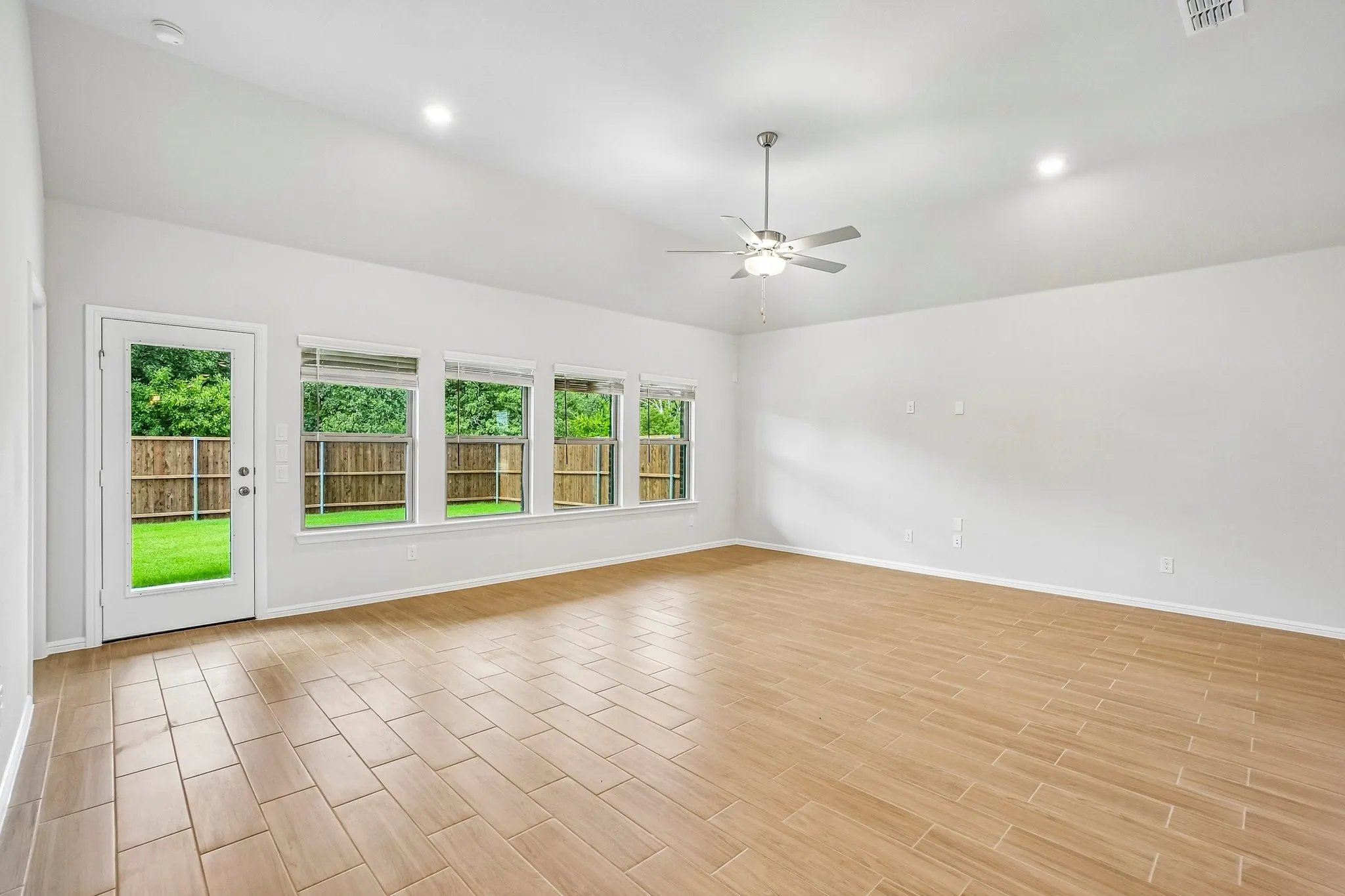 Single Family Residence For Sale in Denton County , 3205 Royal Forest Drive, Denton, Texas 76208, 4 Bedroom, 4 Bathroom, 2 Garage spaces, 2,733 Sqft, built in 2026, mls#21345752, Real Estate Agent in Denton, Homes For Sale in Denton county, Homes For Sale in Denton, Realtor in Denton Texas, Real Estate Brokerage Independent Realty Texas, Luminita Cordes Realtor