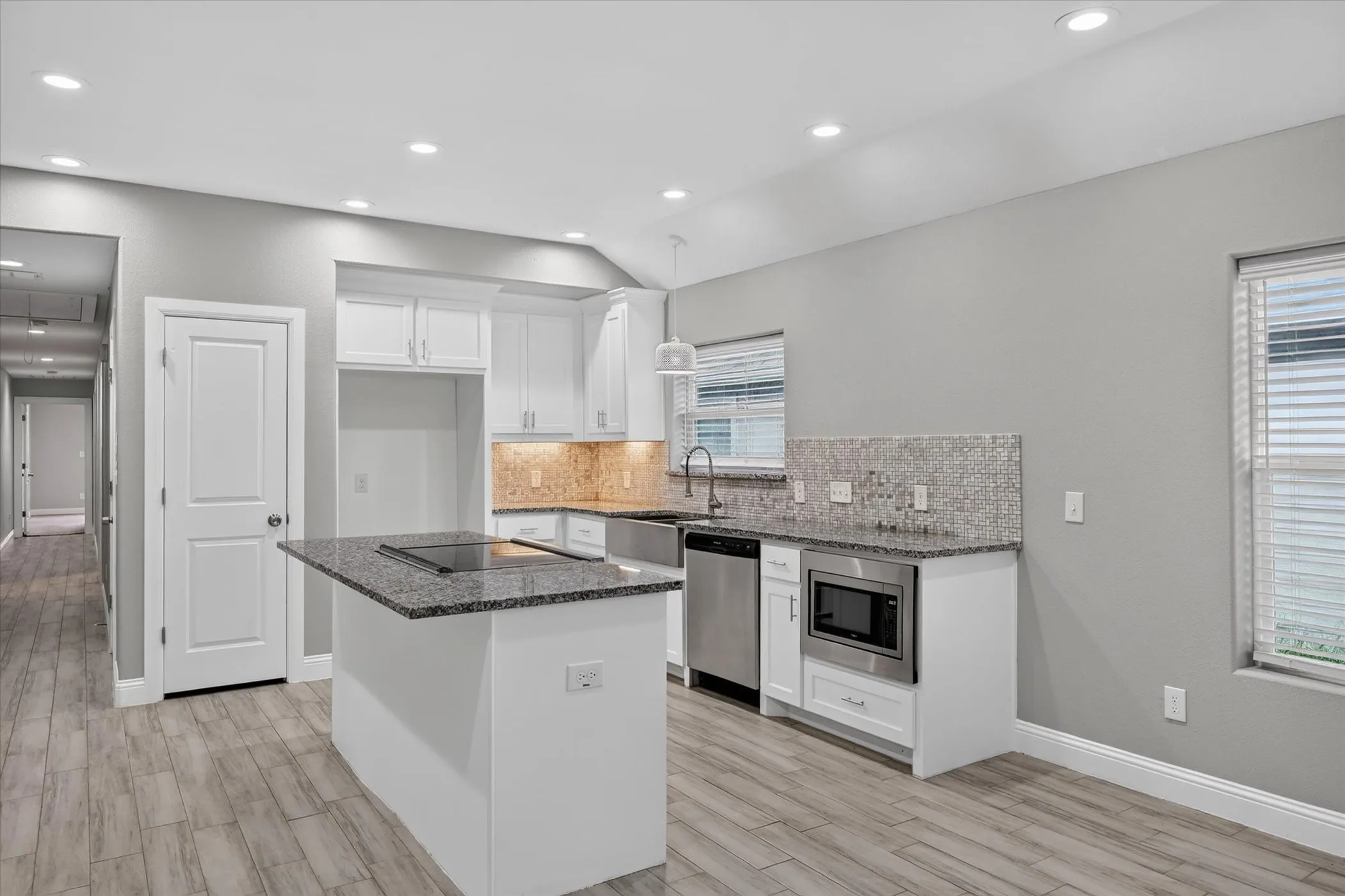 Duplex For Rent in Grayson County , 608 E College Street 608, Sherman, Texas 75090, 3 Bedroom, 2 Bathroom, 1 Garage spaces, 1,230 Sqft, built in 2019, mls#21356960, Real Estate Agent in Sherman, Homes For Rent in Grayson county, Homes For Rent in Sherman, Realtor in Sherman Texas, Real Estate Brokerage Independent Realty Texas, Luminita Cordes Realtor