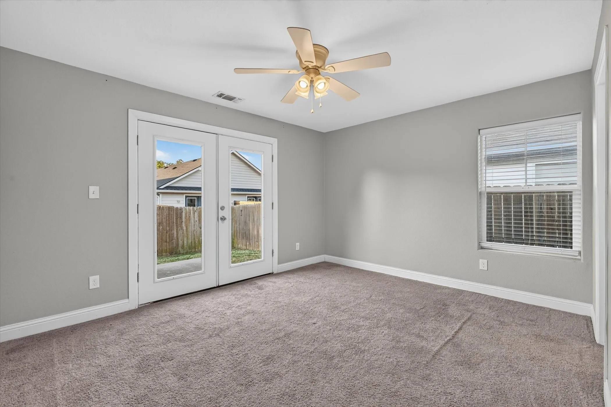 Duplex For Rent in Grayson County , 608 E College Street 608, Sherman, Texas 75090, 3 Bedroom, 2 Bathroom, 1 Garage spaces, 1,230 Sqft, built in 2019, mls#21356960, Real Estate Agent in Sherman, Homes For Rent in Grayson county, Homes For Rent in Sherman, Realtor in Sherman Texas, Real Estate Brokerage Independent Realty Texas, Luminita Cordes Realtor