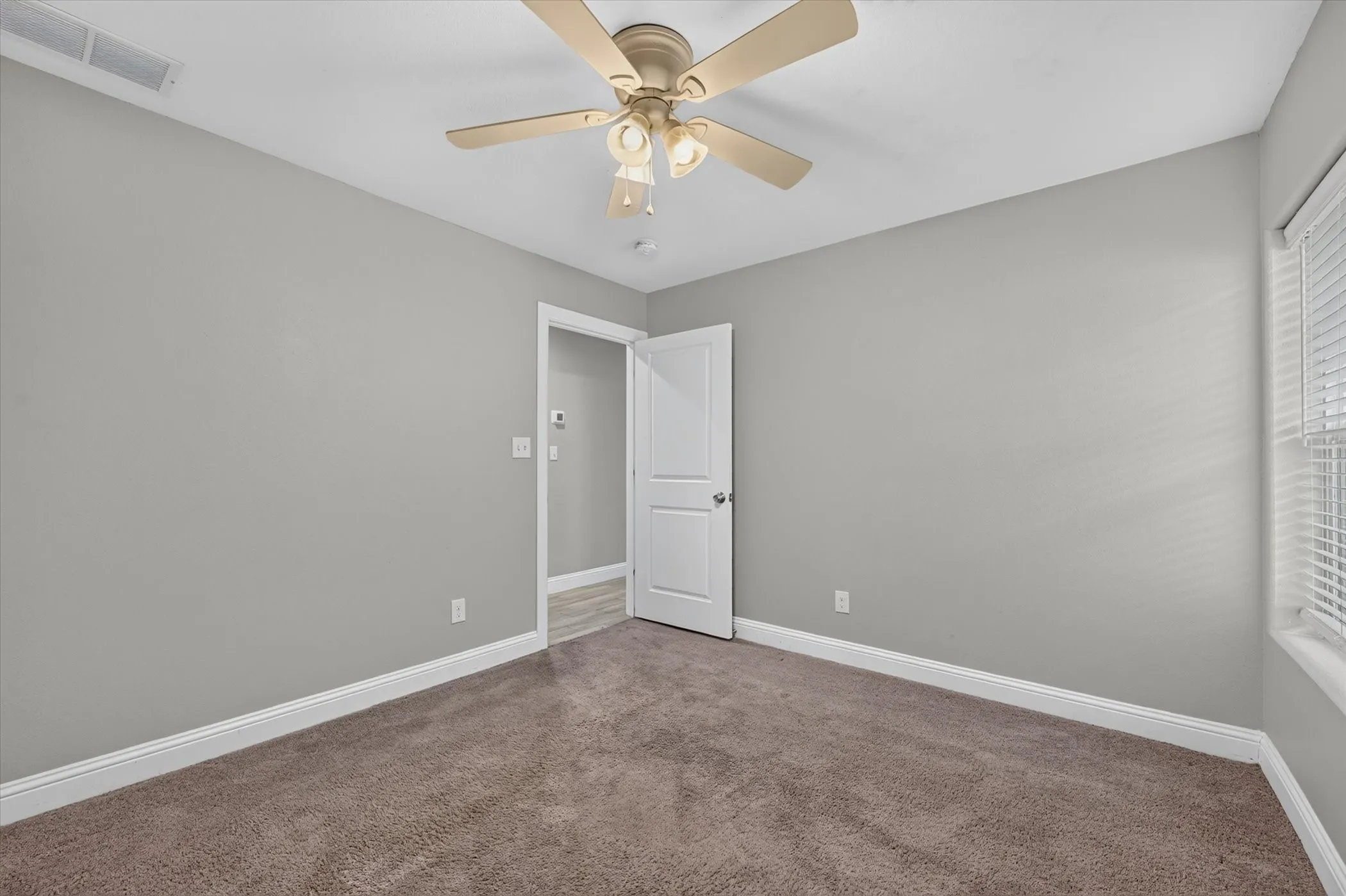 Duplex For Rent in Grayson County , 608 E College Street 608, Sherman, Texas 75090, 3 Bedroom, 2 Bathroom, 1 Garage spaces, 1,230 Sqft, built in 2019, mls#21356960, Real Estate Agent in Sherman, Homes For Rent in Grayson county, Homes For Rent in Sherman, Realtor in Sherman Texas, Real Estate Brokerage Independent Realty Texas, Luminita Cordes Realtor