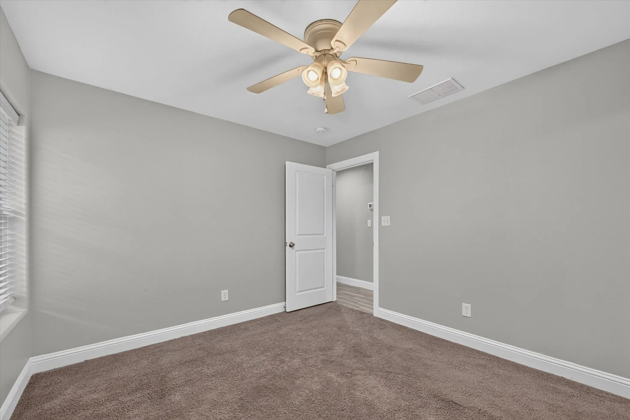 Duplex For Rent in Grayson County , 608 E College Street 608, Sherman, Texas 75090, 3 Bedroom, 2 Bathroom, 1 Garage spaces, 1,230 Sqft, built in 2019, mls#21356960, Real Estate Agent in Sherman, Homes For Rent in Grayson county, Homes For Rent in Sherman, Realtor in Sherman Texas, Real Estate Brokerage Independent Realty Texas, Luminita Cordes Realtor