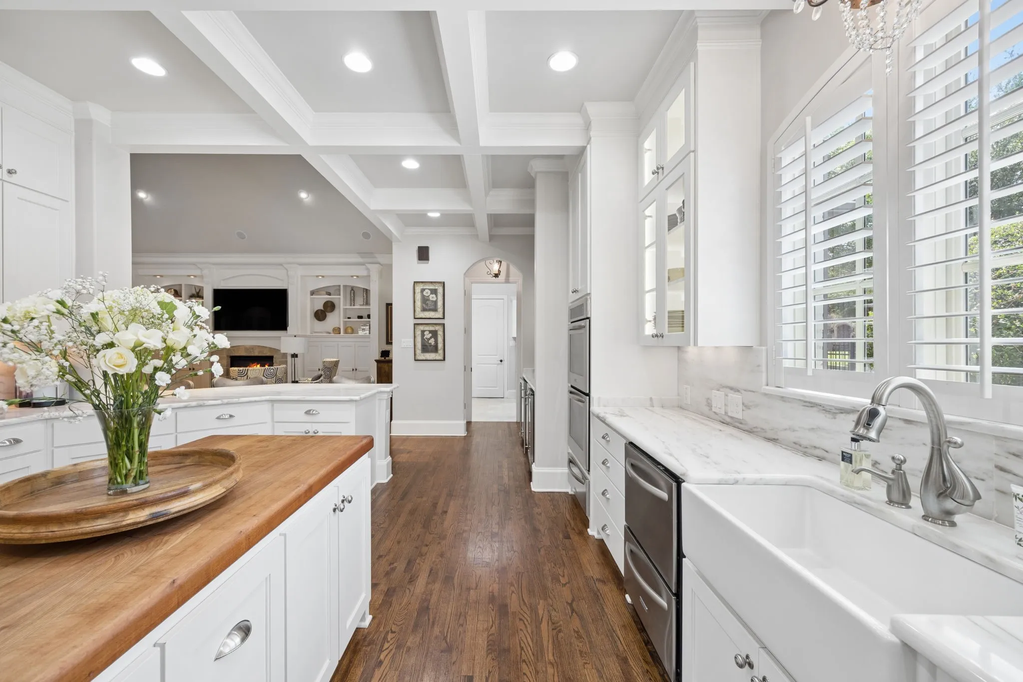 Single Family Residence For Sale in Tarrant County , 900 Aspen Ridge Drive, Southlake, Texas 76092, 4 Bedroom, 4 Bathroom, 3 Garage spaces, 4,224 Sqft, built in 2009, mls#21350986, Real Estate Agent in Southlake, Homes For Sale in Tarrant county, Homes For Sale in Southlake, Realtor in Southlake Texas, Real Estate Brokerage Independent Realty Texas, Luminita Cordes Realtor