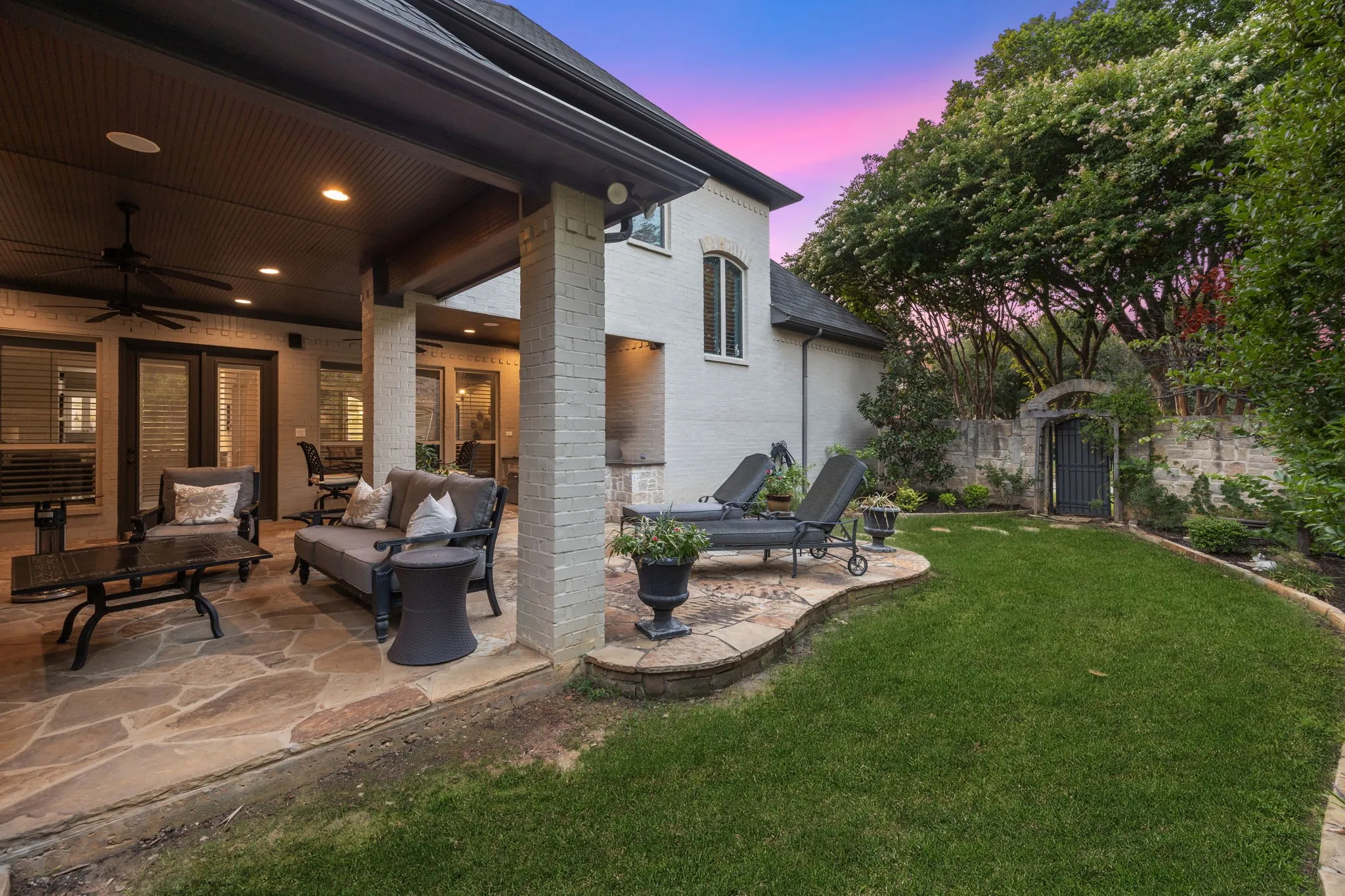 Single Family Residence For Sale in Tarrant County , 900 Aspen Ridge Drive, Southlake, Texas 76092, 4 Bedroom, 4 Bathroom, 3 Garage spaces, 4,224 Sqft, built in 2009, mls#21350986, Real Estate Agent in Southlake, Homes For Sale in Tarrant county, Homes For Sale in Southlake, Realtor in Southlake Texas, Real Estate Brokerage Independent Realty Texas, Luminita Cordes Realtor