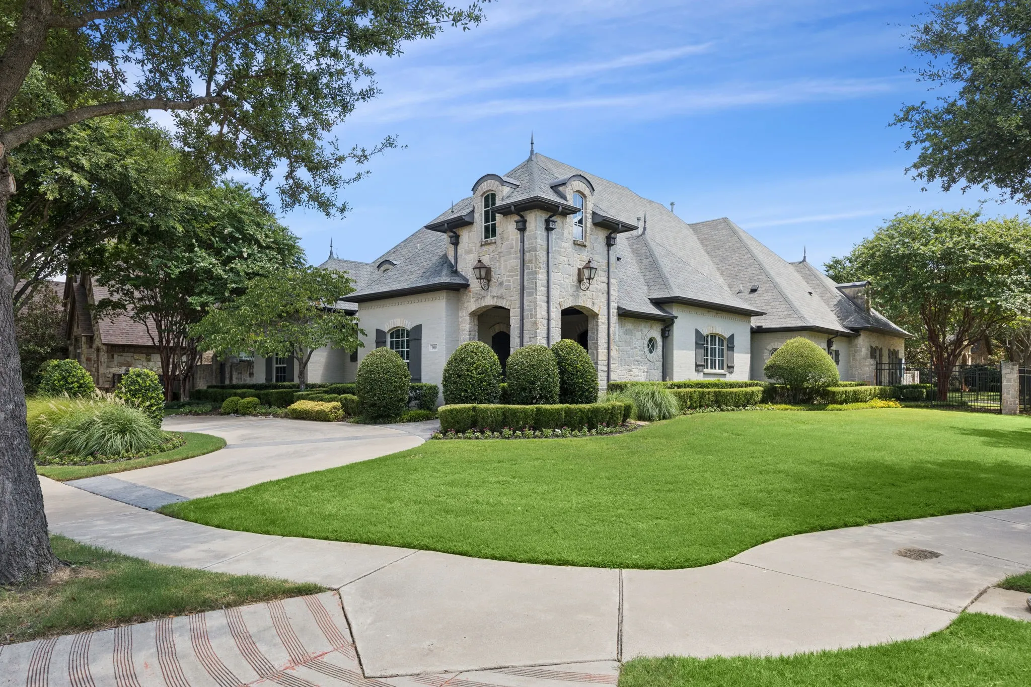 Single Family Residence For Sale in Tarrant County , 900 Aspen Ridge Drive, Southlake, Texas 76092, 4 Bedroom, 4 Bathroom, 3 Garage spaces, 4,224 Sqft, built in 2009, mls#21350986, Real Estate Agent in Southlake, Homes For Sale in Tarrant county, Homes For Sale in Southlake, Realtor in Southlake Texas, Real Estate Brokerage Independent Realty Texas, Luminita Cordes Realtor