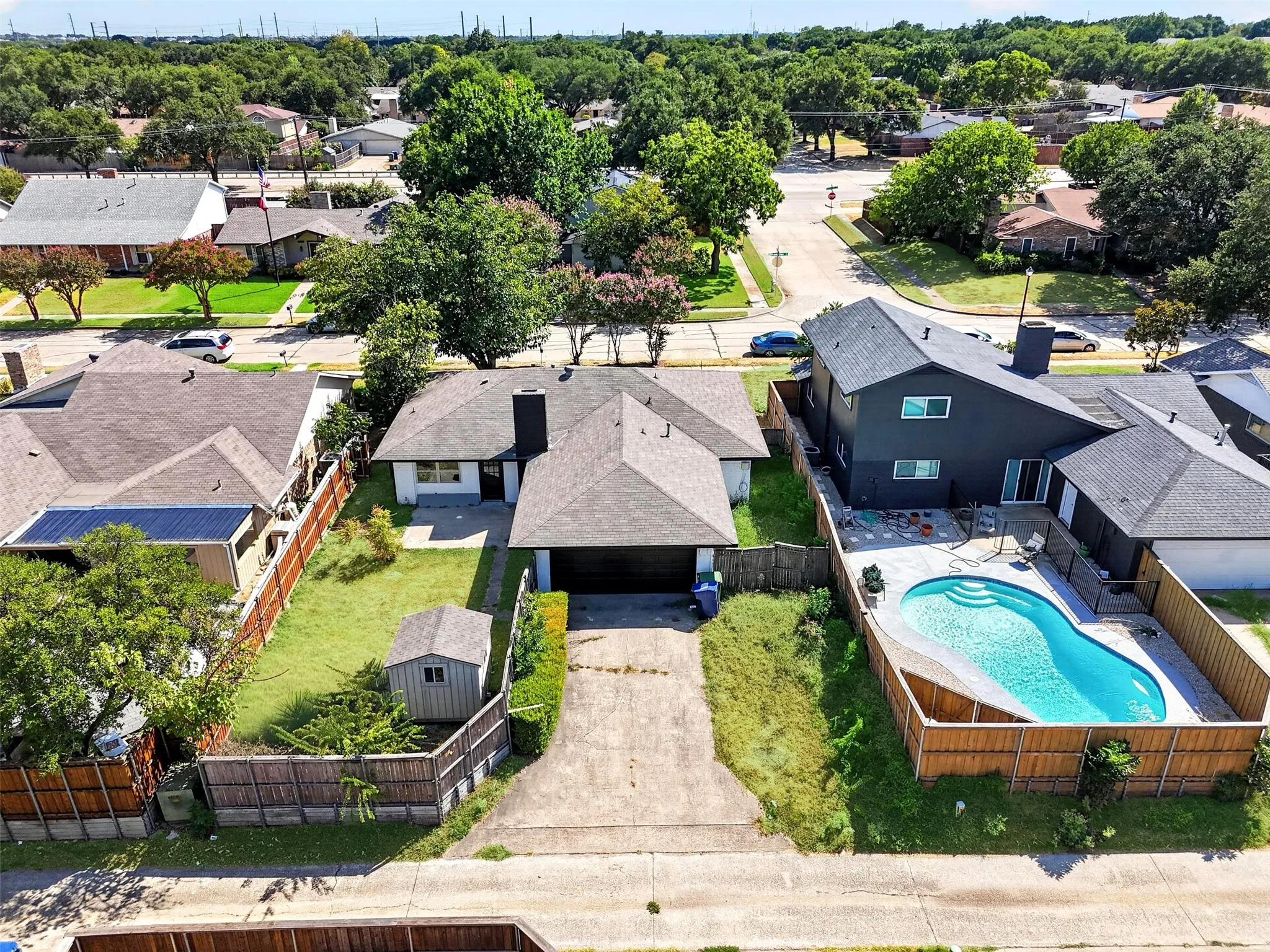 Single Family Residence For Sale in Dallas County , 3229 Brook Glen Drive, Garland, Texas 75044, 4 Bedroom, 2 Bathroom, 2 Garage spaces, 1,485 Sqft, built in 1975, mls#21355815, Real Estate Agent in Garland, Homes For Sale in Dallas county, Homes For Sale in Garland, Realtor in Garland Texas, Real Estate Brokerage Independent Realty Texas, Luminita Cordes Realtor