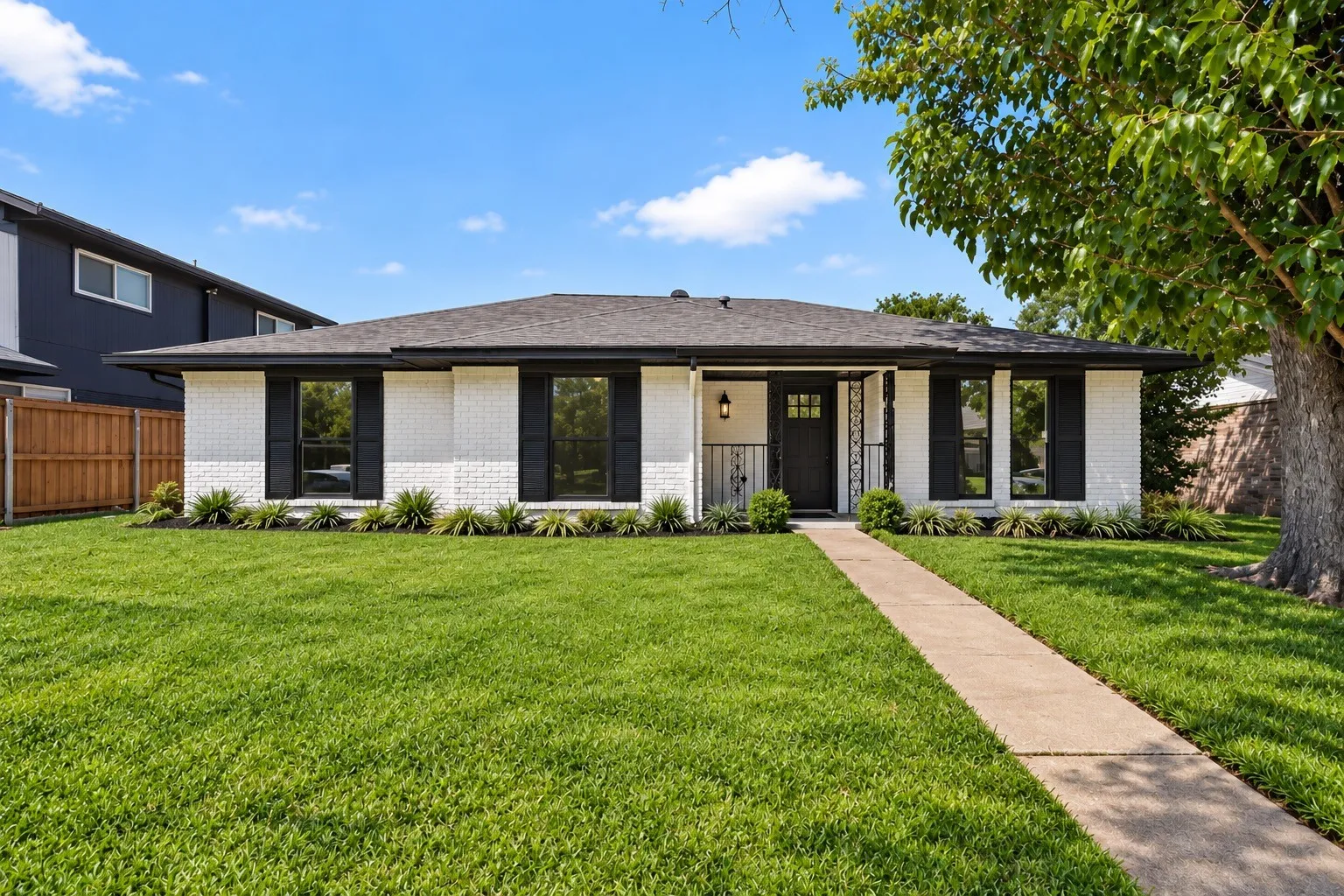 Single Family Residence For Sale in Dallas County , 3229 Brook Glen Drive, Garland, Texas 75044, 4 Bedroom, 2 Bathroom, 2 Garage spaces, 1,485 Sqft, built in 1975, mls#21355815, Real Estate Agent in Garland, Homes For Sale in Dallas county, Homes For Sale in Garland, Realtor in Garland Texas, Real Estate Brokerage Independent Realty Texas, Luminita Cordes Realtor