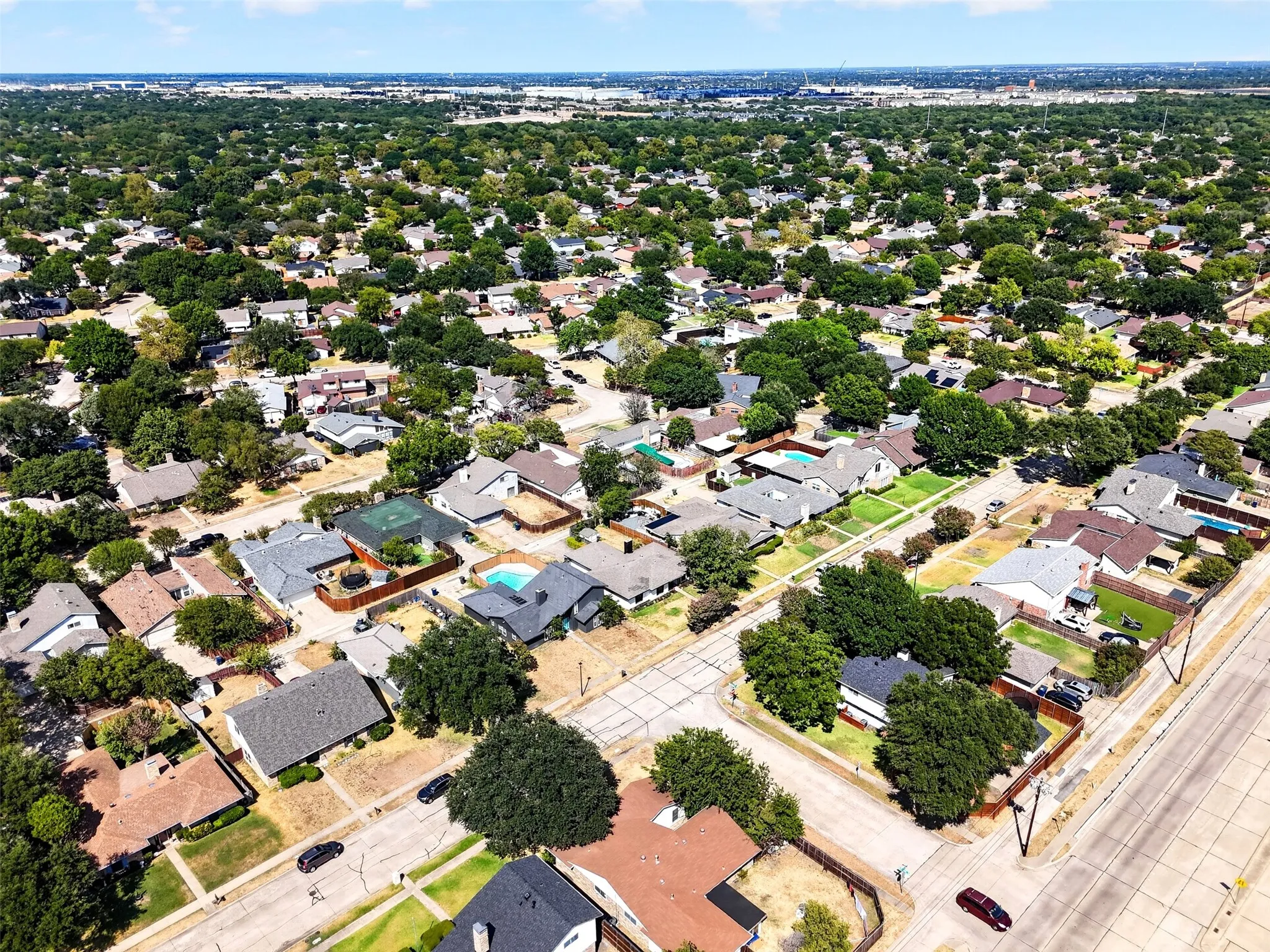Single Family Residence For Sale in Dallas County , 3229 Brook Glen Drive, Garland, Texas 75044, 4 Bedroom, 2 Bathroom, 2 Garage spaces, 1,485 Sqft, built in 1975, mls#21355815, Real Estate Agent in Garland, Homes For Sale in Dallas county, Homes For Sale in Garland, Realtor in Garland Texas, Real Estate Brokerage Independent Realty Texas, Luminita Cordes Realtor