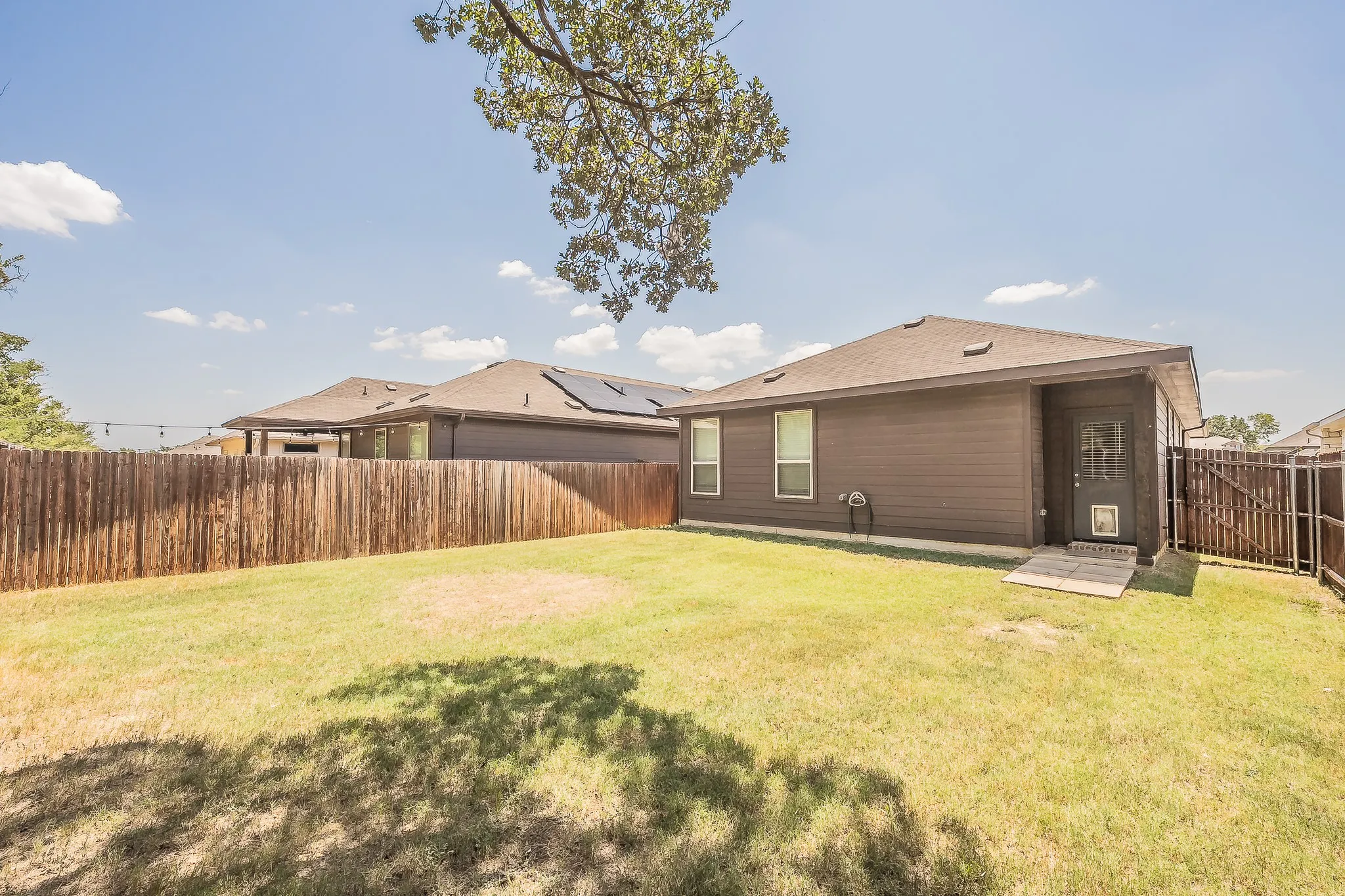 Single Family Residence For Rent in Denton County , 561 Concho Street, Aubrey, Texas 76227, 3 Bedroom, 2 Bathroom, 2 Garage spaces, 1,455 Sqft, built in 2020, mls#21352655, Real Estate Agent in Aubrey, Homes For Rent in Denton county, Homes For Rent in Aubrey, Realtor in Aubrey Texas, Real Estate Brokerage Independent Realty Texas, Luminita Cordes Realtor