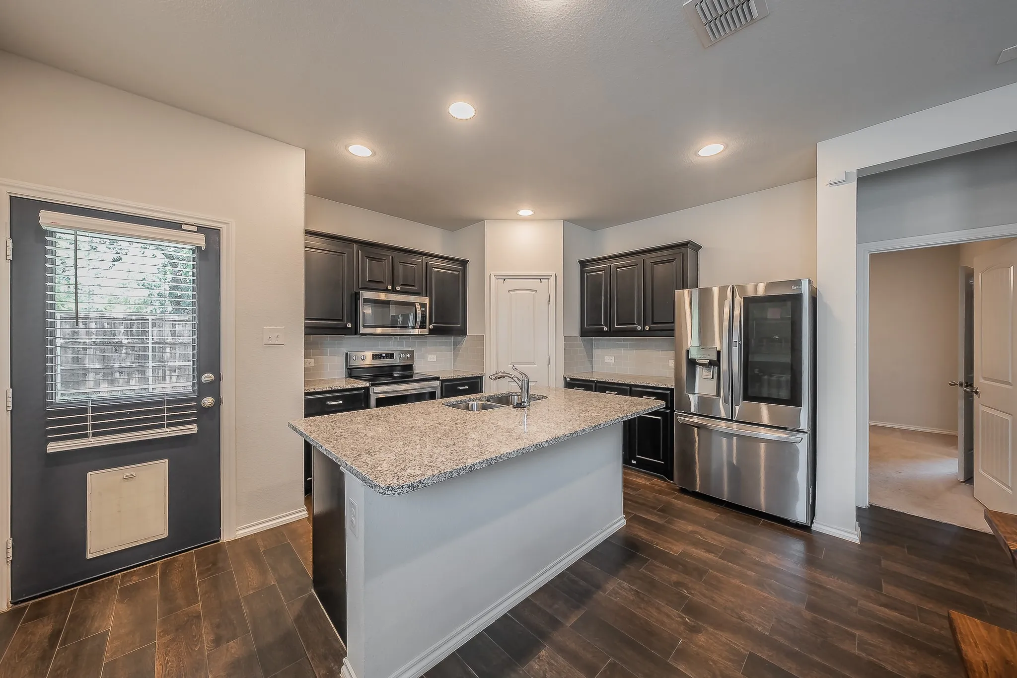Single Family Residence For Rent in Denton County , 561 Concho Street, Aubrey, Texas 76227, 3 Bedroom, 2 Bathroom, 2 Garage spaces, 1,455 Sqft, built in 2020, mls#21352655, Real Estate Agent in Aubrey, Homes For Rent in Denton county, Homes For Rent in Aubrey, Realtor in Aubrey Texas, Real Estate Brokerage Independent Realty Texas, Luminita Cordes Realtor