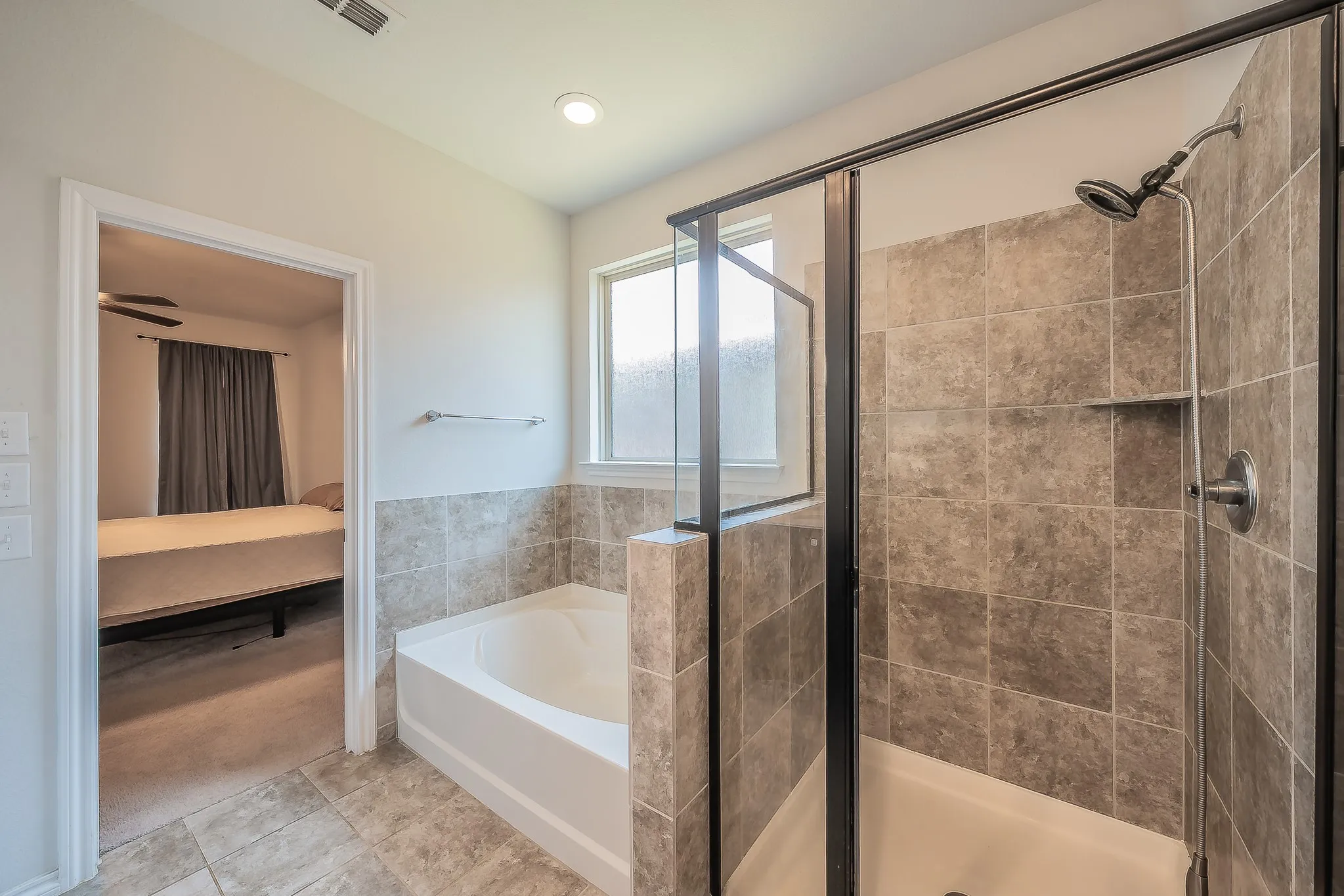 Single Family Residence For Rent in Denton County , 561 Concho Street, Aubrey, Texas 76227, 3 Bedroom, 2 Bathroom, 2 Garage spaces, 1,455 Sqft, built in 2020, mls#21352655, Real Estate Agent in Aubrey, Homes For Rent in Denton county, Homes For Rent in Aubrey, Realtor in Aubrey Texas, Real Estate Brokerage Independent Realty Texas, Luminita Cordes Realtor