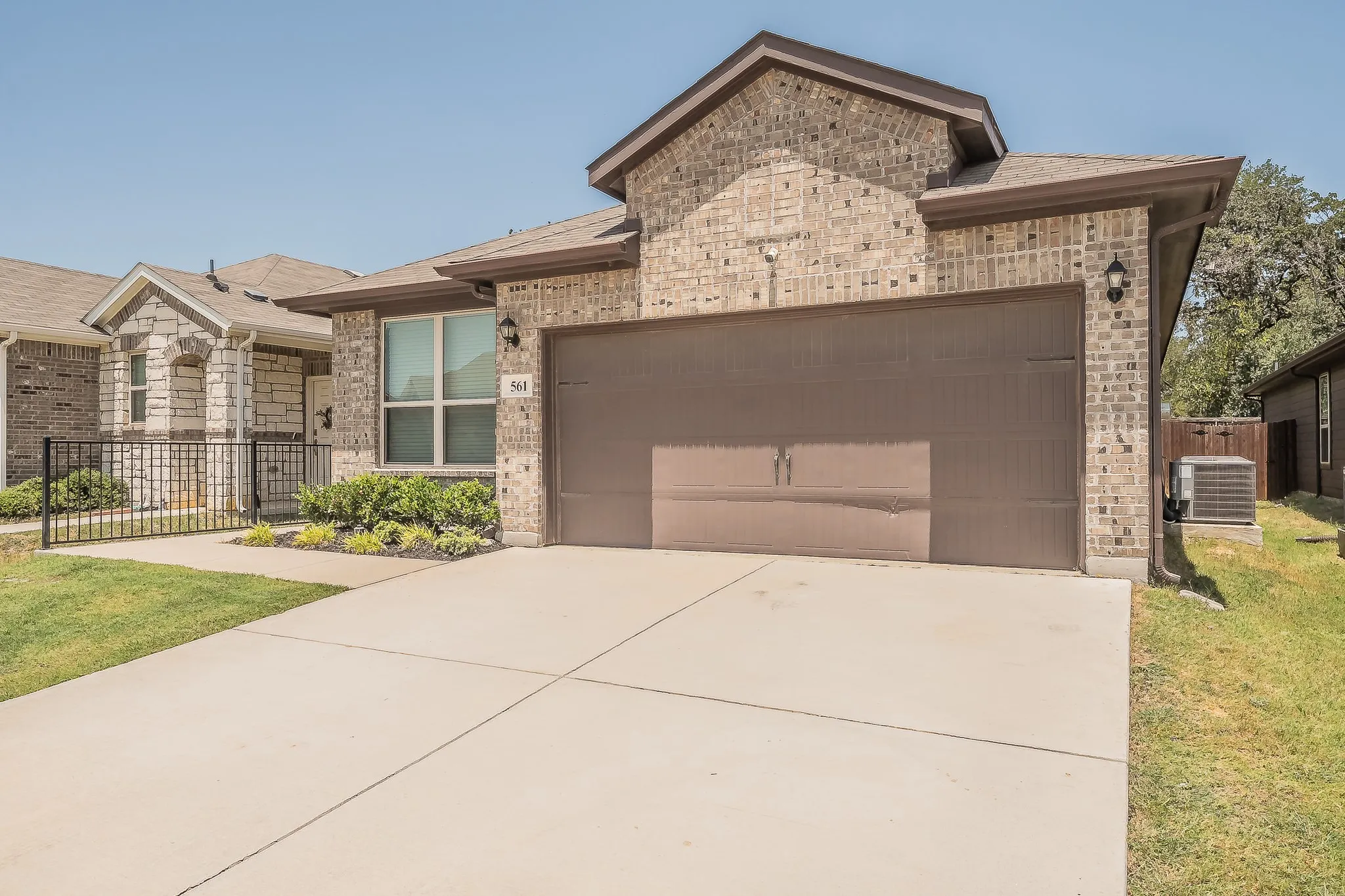 Single Family Residence For Rent in Denton County , 561 Concho Street, Aubrey, Texas 76227, 3 Bedroom, 2 Bathroom, 2 Garage spaces, 1,455 Sqft, built in 2020, mls#21352655, Real Estate Agent in Aubrey, Homes For Rent in Denton county, Homes For Rent in Aubrey, Realtor in Aubrey Texas, Real Estate Brokerage Independent Realty Texas, Luminita Cordes Realtor