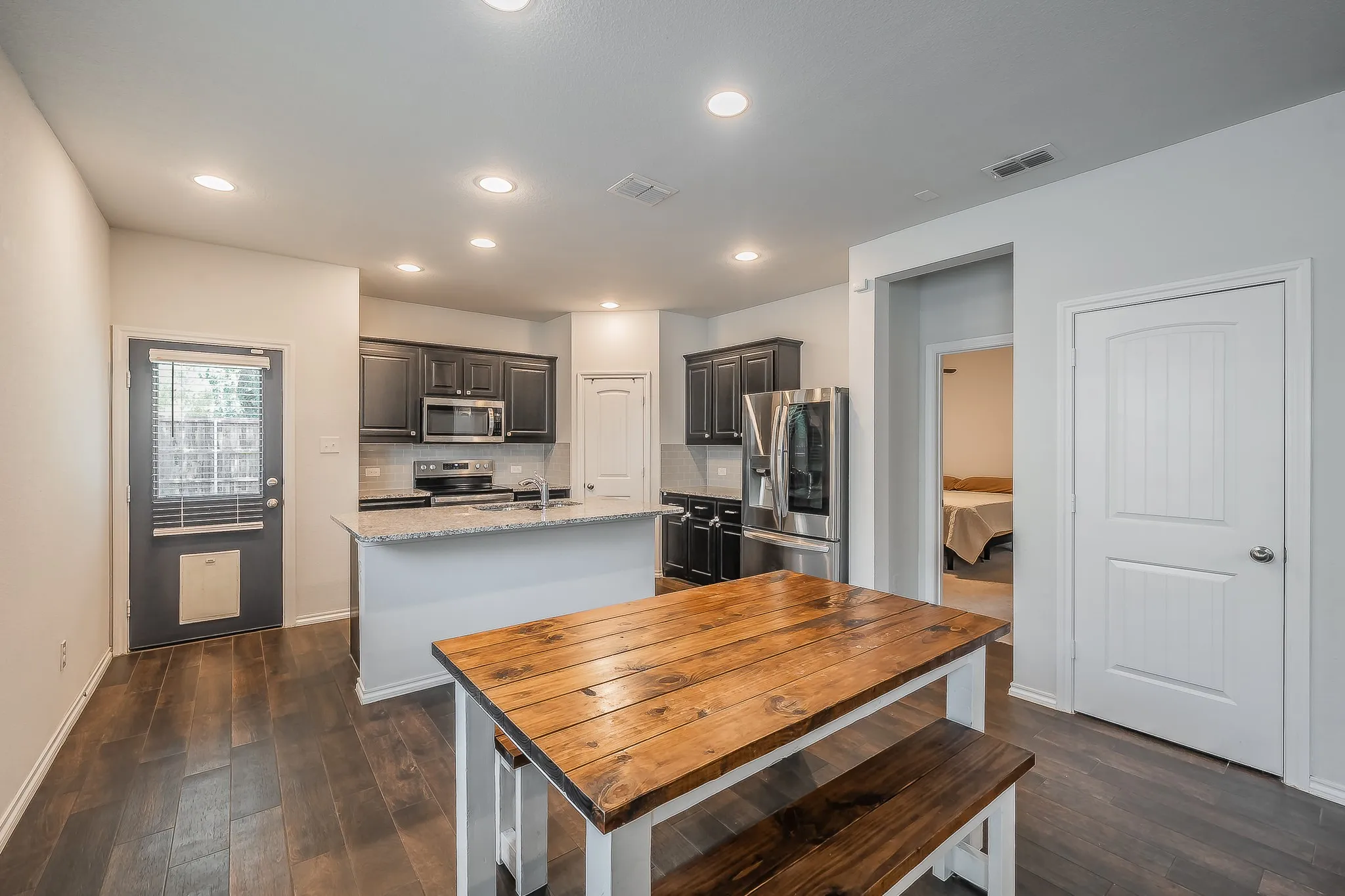 Single Family Residence For Rent in Denton County , 561 Concho Street, Aubrey, Texas 76227, 3 Bedroom, 2 Bathroom, 2 Garage spaces, 1,455 Sqft, built in 2020, mls#21352655, Real Estate Agent in Aubrey, Homes For Rent in Denton county, Homes For Rent in Aubrey, Realtor in Aubrey Texas, Real Estate Brokerage Independent Realty Texas, Luminita Cordes Realtor