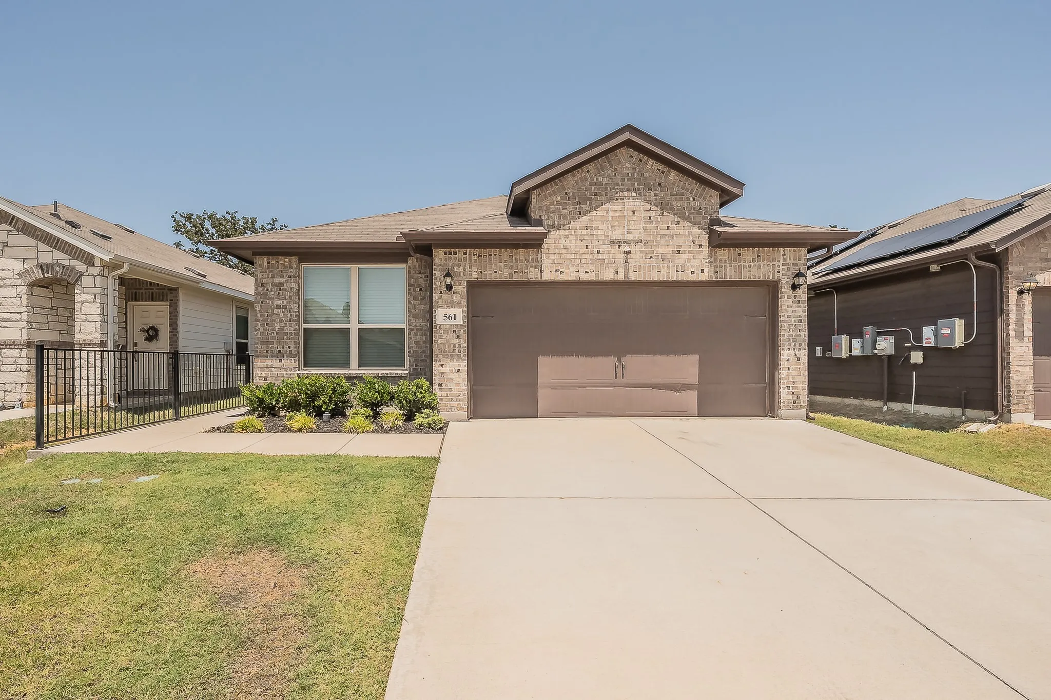 Single Family Residence For Rent in Denton County , 561 Concho Street, Aubrey, Texas 76227, 3 Bedroom, 2 Bathroom, 2 Garage spaces, 1,455 Sqft, built in 2020, mls#21352655, Real Estate Agent in Aubrey, Homes For Rent in Denton county, Homes For Rent in Aubrey, Realtor in Aubrey Texas, Real Estate Brokerage Independent Realty Texas, Luminita Cordes Realtor