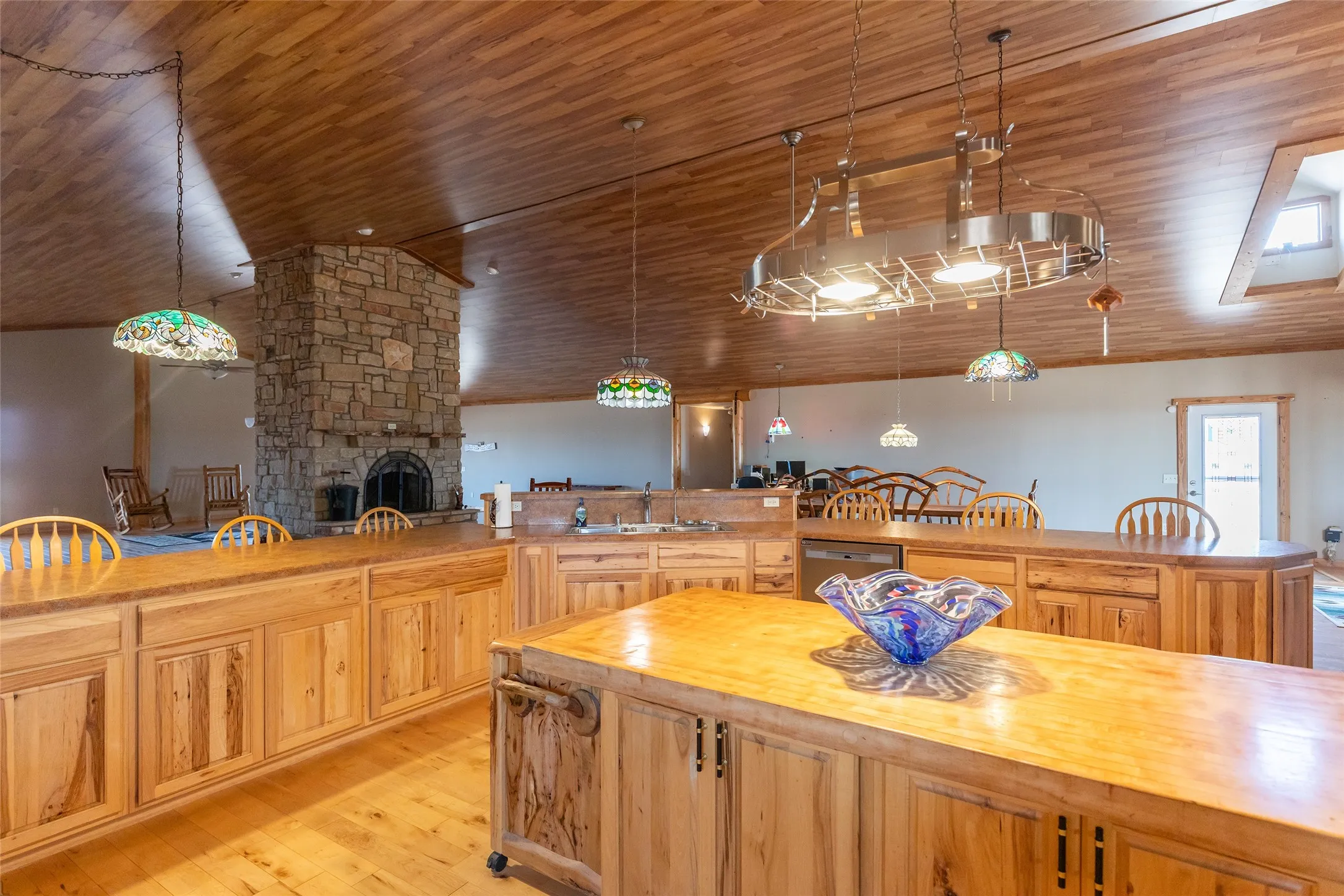 Single Family Residence For Sale in Fisher County , 128 FM 1657, Rotan, Texas 79546, 5 Bedroom, 3 Bathroom, 2 Garage spaces, 5,969 Sqft, built in 2008, mls#21352609, Real Estate Agent in Rotan, Homes For Sale in Fisher county, Homes For Sale in Rotan, Realtor in Rotan Texas, Real Estate Brokerage Independent Realty Texas, Luminita Cordes Realtor