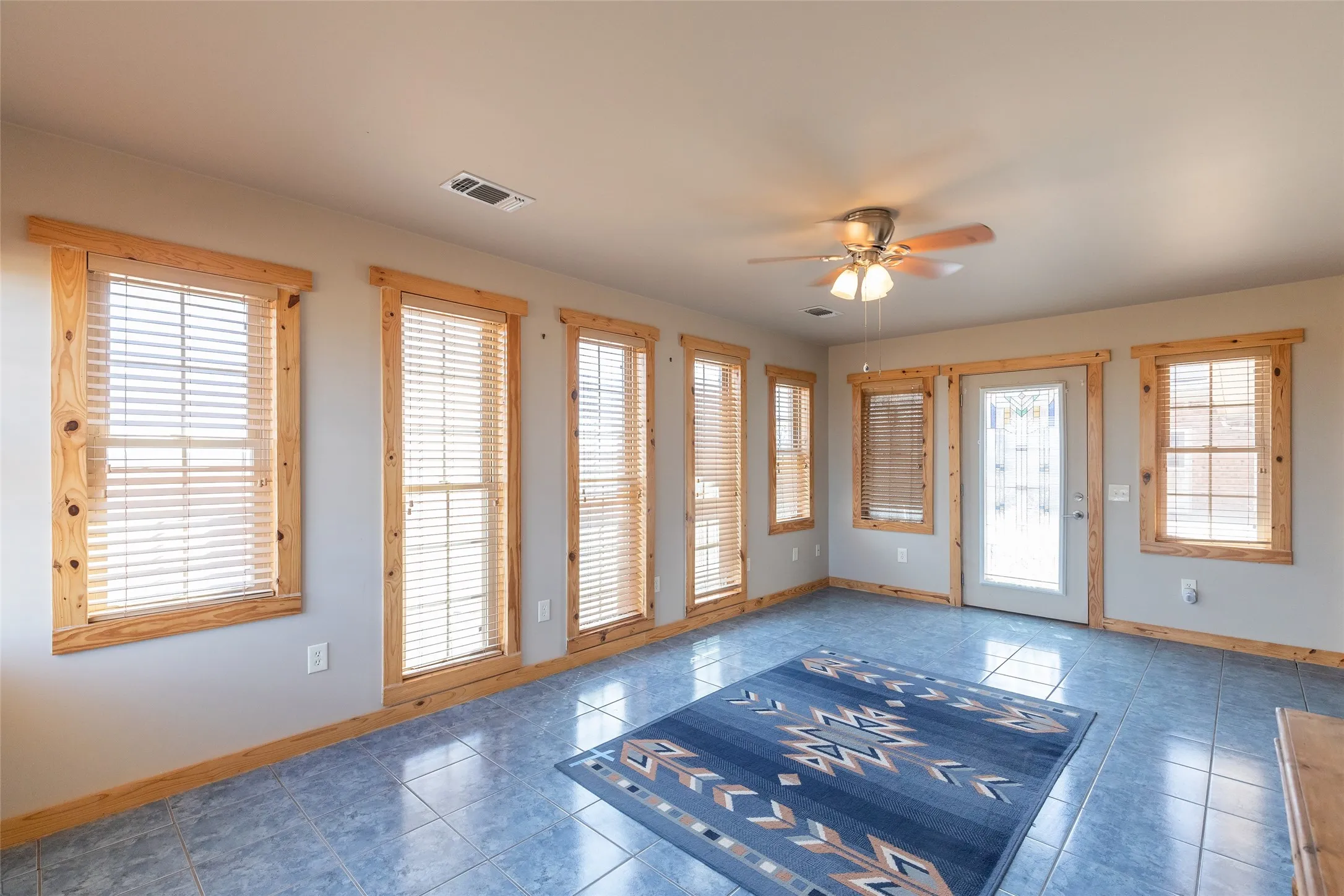 Single Family Residence For Sale in Fisher County , 128 FM 1657, Rotan, Texas 79546, 5 Bedroom, 3 Bathroom, 2 Garage spaces, 5,969 Sqft, built in 2008, mls#21352609, Real Estate Agent in Rotan, Homes For Sale in Fisher county, Homes For Sale in Rotan, Realtor in Rotan Texas, Real Estate Brokerage Independent Realty Texas, Luminita Cordes Realtor