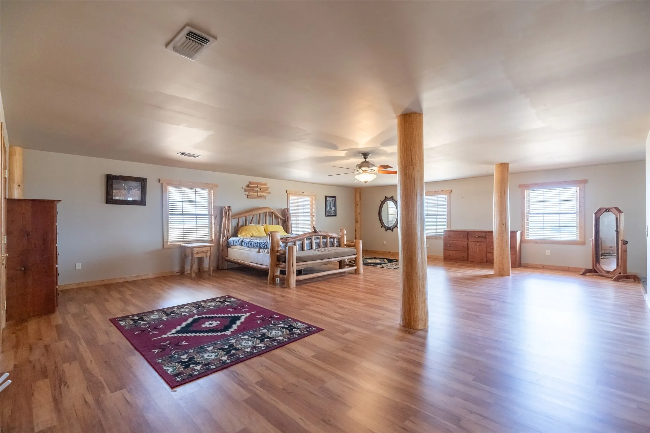 Single Family Residence For Sale in Fisher County , 128 FM 1657, Rotan, Texas 79546, 5 Bedroom, 3 Bathroom, 2 Garage spaces, 5,969 Sqft, built in 2008, mls#21352609, Real Estate Agent in Rotan, Homes For Sale in Fisher county, Homes For Sale in Rotan, Realtor in Rotan Texas, Real Estate Brokerage Independent Realty Texas, Luminita Cordes Realtor