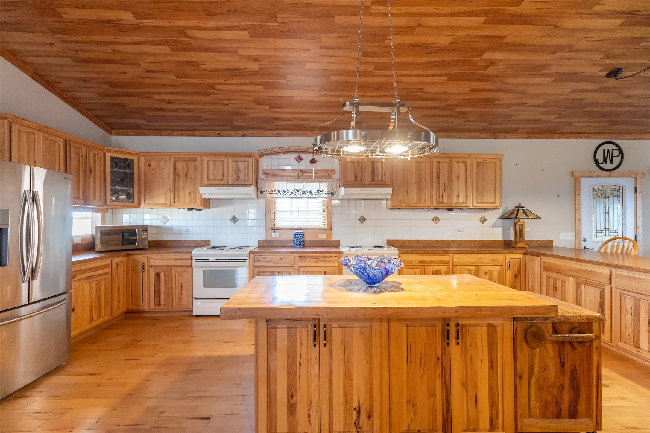 Single Family Residence For Sale in Fisher County , 128 FM 1657, Rotan, Texas 79546, 5 Bedroom, 3 Bathroom, 2 Garage spaces, 5,969 Sqft, built in 2008, mls#21352609, Real Estate Agent in Rotan, Homes For Sale in Fisher county, Homes For Sale in Rotan, Realtor in Rotan Texas, Real Estate Brokerage Independent Realty Texas, Luminita Cordes Realtor