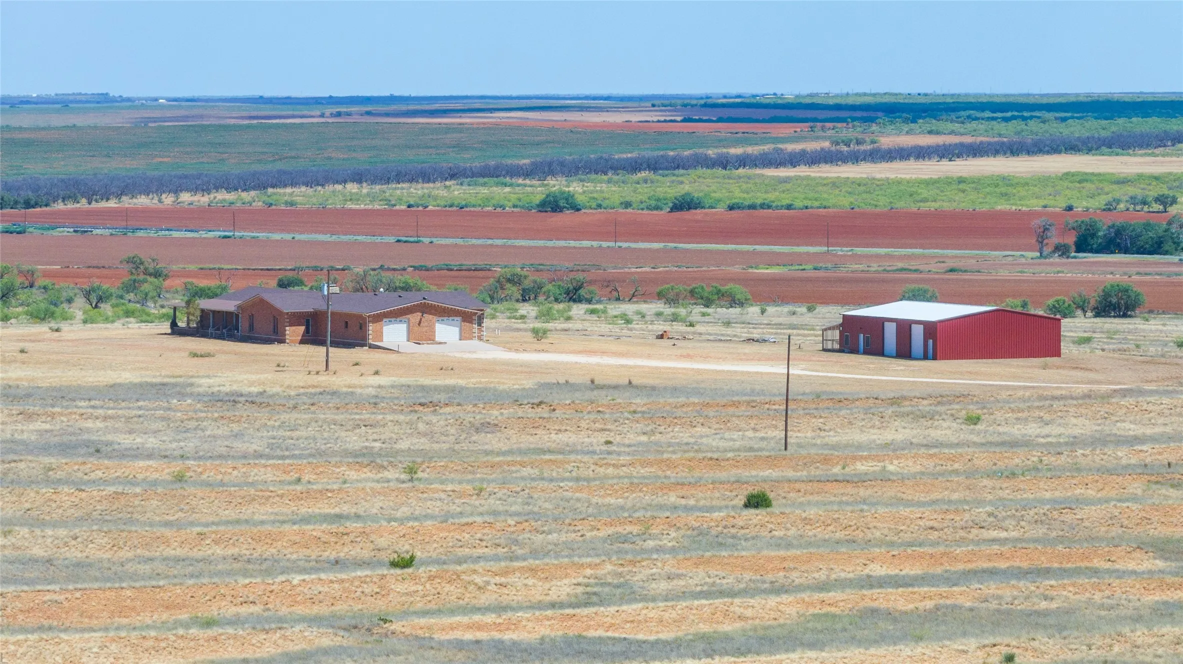 Single Family Residence For Sale in Fisher County , 128 FM 1657, Rotan, Texas 79546, 5 Bedroom, 3 Bathroom, 2 Garage spaces, 5,969 Sqft, built in 2008, mls#21352609, Real Estate Agent in Rotan, Homes For Sale in Fisher county, Homes For Sale in Rotan, Realtor in Rotan Texas, Real Estate Brokerage Independent Realty Texas, Luminita Cordes Realtor