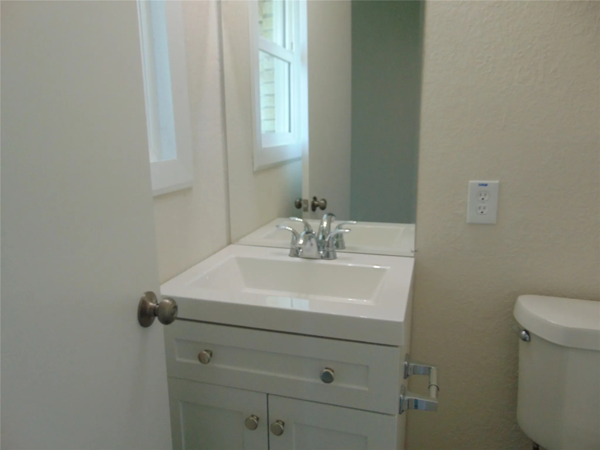 Single Family Residence For Sale in Dallas County , 10135 San Juan Avenue, Dallas, Texas 75228, 3 Bedroom, 2 Bathroom, 1 Garage spaces, 1,238 Sqft, built in 1956, mls#21347151, Real Estate Agent in Dallas, Homes For Sale in Dallas county, Homes For Sale in Dallas, Realtor in Dallas Texas, Real Estate Brokerage Independent Realty Texas, Luminita Cordes Realtor