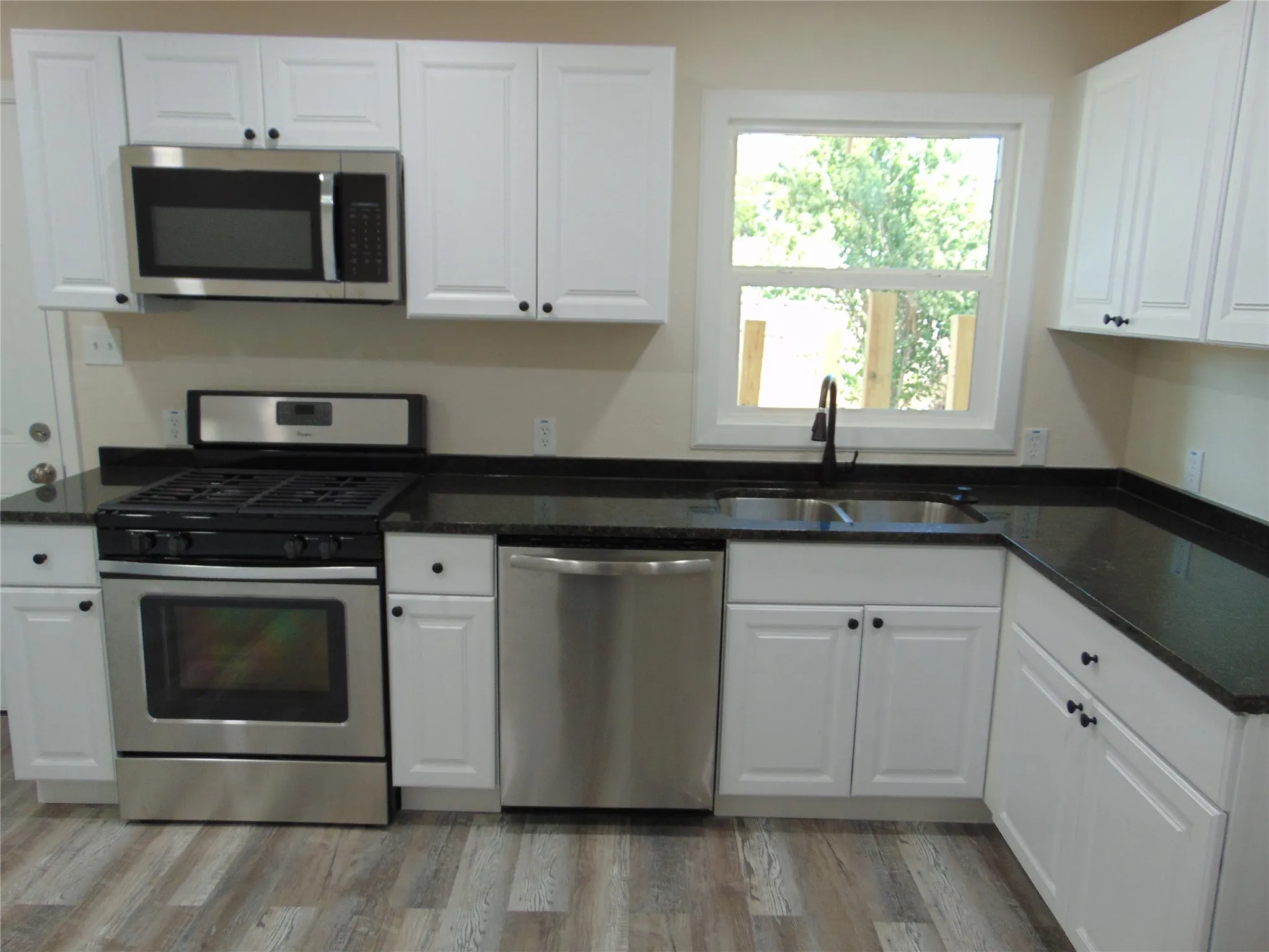 Single Family Residence For Sale in Dallas County , 10135 San Juan Avenue, Dallas, Texas 75228, 3 Bedroom, 2 Bathroom, 1 Garage spaces, 1,238 Sqft, built in 1956, mls#21347151, Real Estate Agent in Dallas, Homes For Sale in Dallas county, Homes For Sale in Dallas, Realtor in Dallas Texas, Real Estate Brokerage Independent Realty Texas, Luminita Cordes Realtor