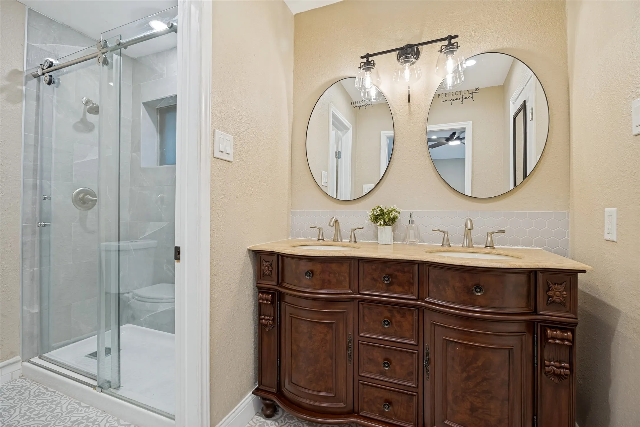 Single Family Residence For Sale in Dallas County , 1230 Richland Oaks Drive, Richardson, Texas 75081, 2 Bedroom, 2 Bathroom, 2 Garage spaces, 1,505 Sqft, built in 1978, mls#21355447, Real Estate Agent in Richardson, Homes For Sale in Dallas county, Homes For Sale in Richardson, Realtor in Richardson Texas, Real Estate Brokerage Independent Realty Texas, Luminita Cordes Realtor