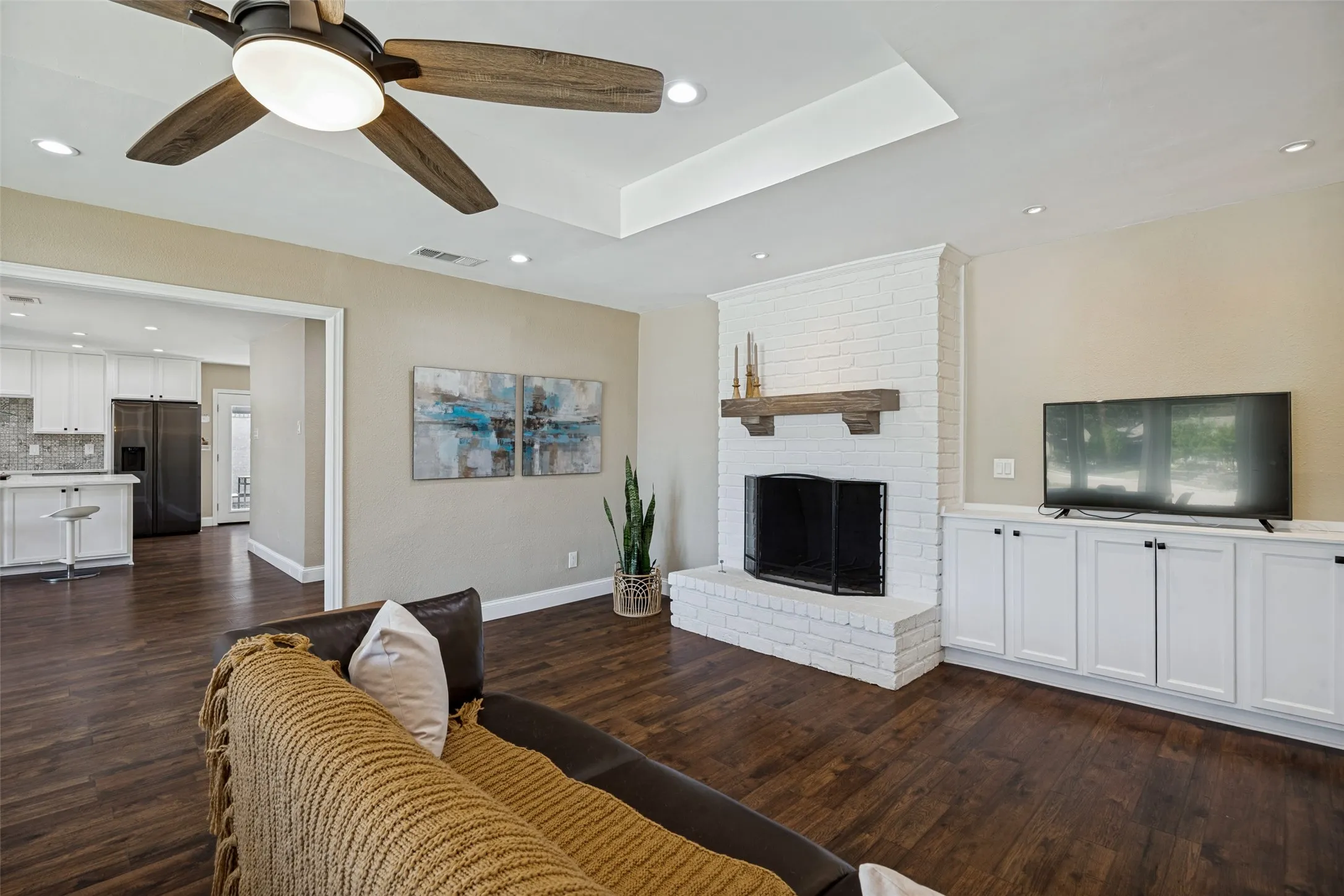 Single Family Residence For Sale in Dallas County , 1230 Richland Oaks Drive, Richardson, Texas 75081, 2 Bedroom, 2 Bathroom, 2 Garage spaces, 1,505 Sqft, built in 1978, mls#21355447, Real Estate Agent in Richardson, Homes For Sale in Dallas county, Homes For Sale in Richardson, Realtor in Richardson Texas, Real Estate Brokerage Independent Realty Texas, Luminita Cordes Realtor