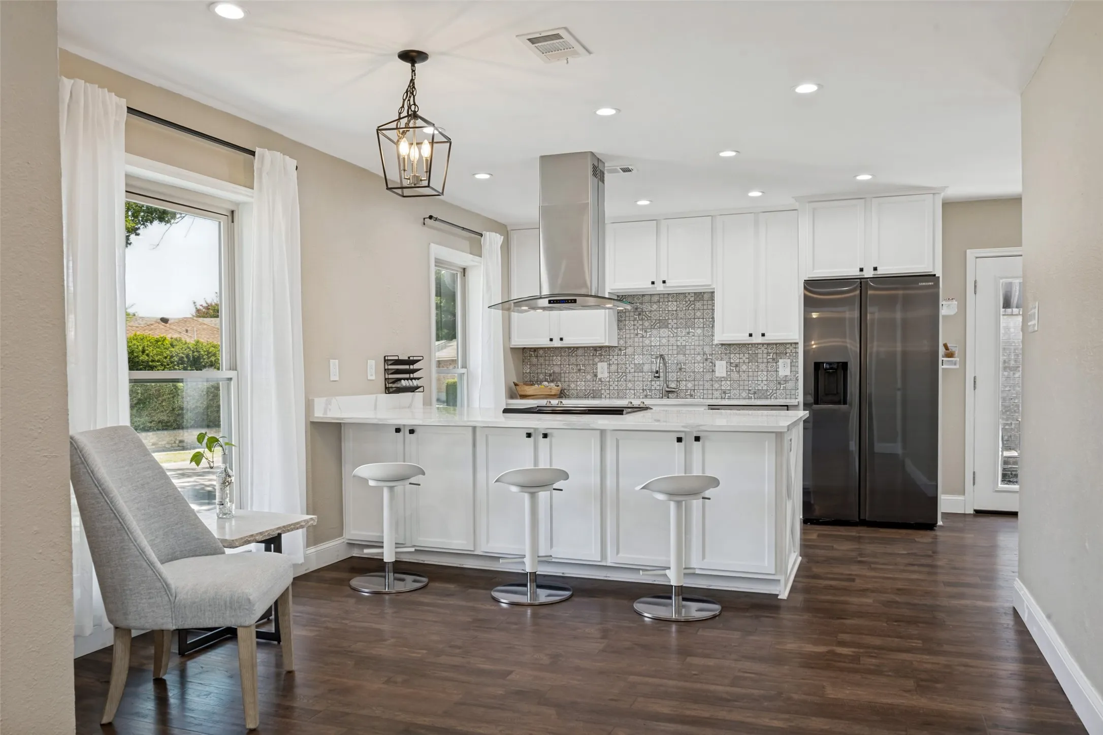 Single Family Residence For Sale in Dallas County , 1230 Richland Oaks Drive, Richardson, Texas 75081, 2 Bedroom, 2 Bathroom, 2 Garage spaces, 1,505 Sqft, built in 1978, mls#21355447, Real Estate Agent in Richardson, Homes For Sale in Dallas county, Homes For Sale in Richardson, Realtor in Richardson Texas, Real Estate Brokerage Independent Realty Texas, Luminita Cordes Realtor