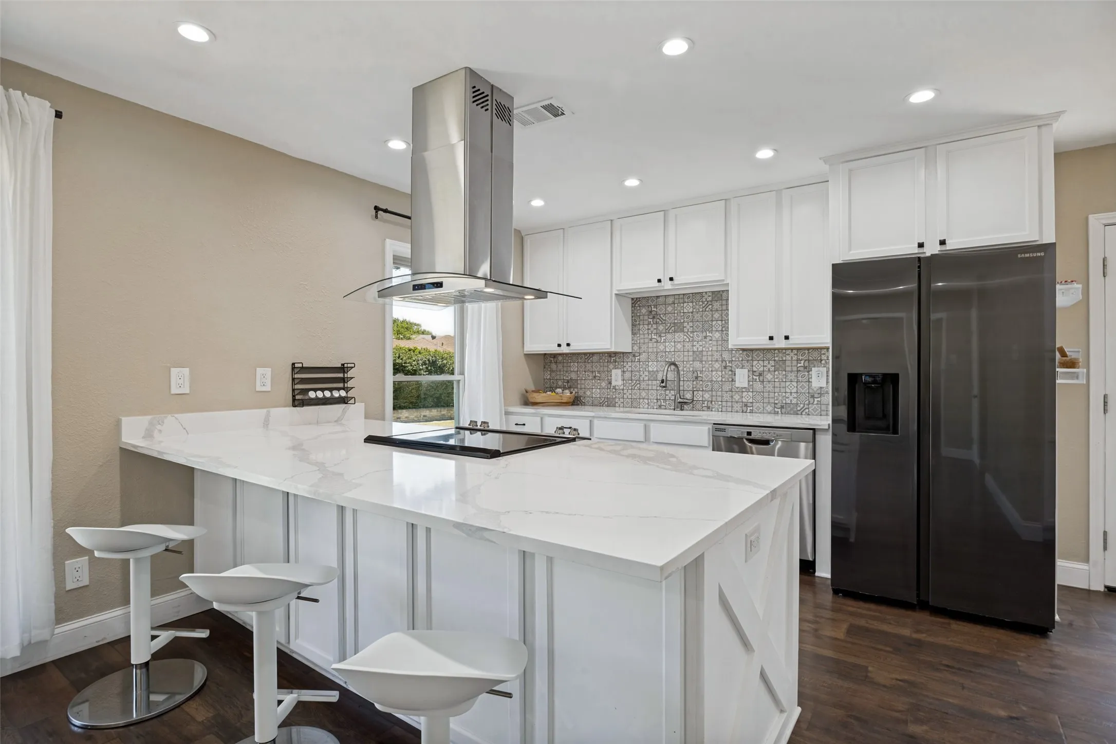 Single Family Residence For Sale in Dallas County , 1230 Richland Oaks Drive, Richardson, Texas 75081, 2 Bedroom, 2 Bathroom, 2 Garage spaces, 1,505 Sqft, built in 1978, mls#21355447, Real Estate Agent in Richardson, Homes For Sale in Dallas county, Homes For Sale in Richardson, Realtor in Richardson Texas, Real Estate Brokerage Independent Realty Texas, Luminita Cordes Realtor