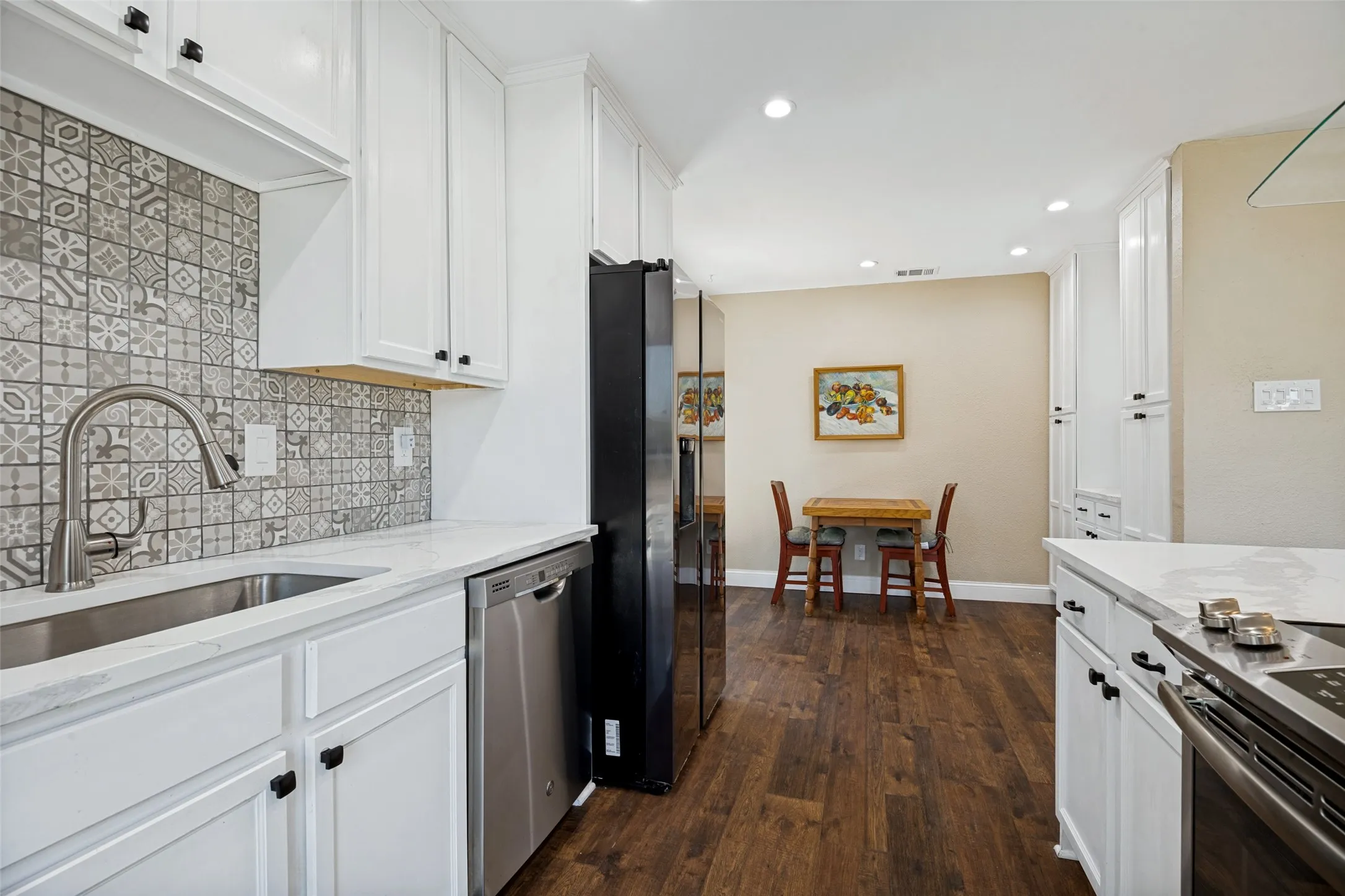 Single Family Residence For Sale in Dallas County , 1230 Richland Oaks Drive, Richardson, Texas 75081, 2 Bedroom, 2 Bathroom, 2 Garage spaces, 1,505 Sqft, built in 1978, mls#21355447, Real Estate Agent in Richardson, Homes For Sale in Dallas county, Homes For Sale in Richardson, Realtor in Richardson Texas, Real Estate Brokerage Independent Realty Texas, Luminita Cordes Realtor