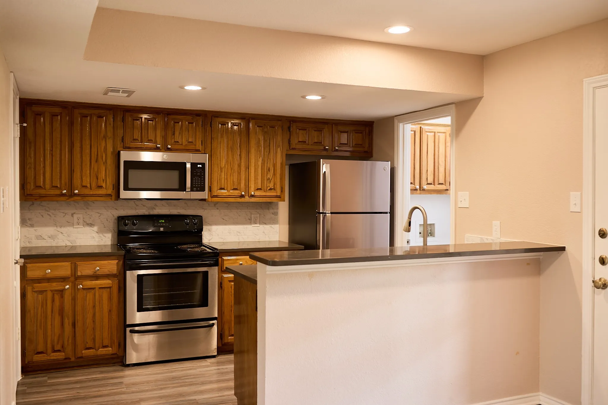 Townhouse For Rent in Denton County , 900 Kilkenny Court B, Denton, Texas 76210, 2 Bedroom, 1 Bathroom, 2 Garage spaces, 1,273 Sqft, built in 1983, mls#21357012, Real Estate Agent in Denton, Homes For Rent in Denton county, Homes For Rent in Denton, Realtor in Denton Texas, Real Estate Brokerage Independent Realty Texas, Luminita Cordes Realtor