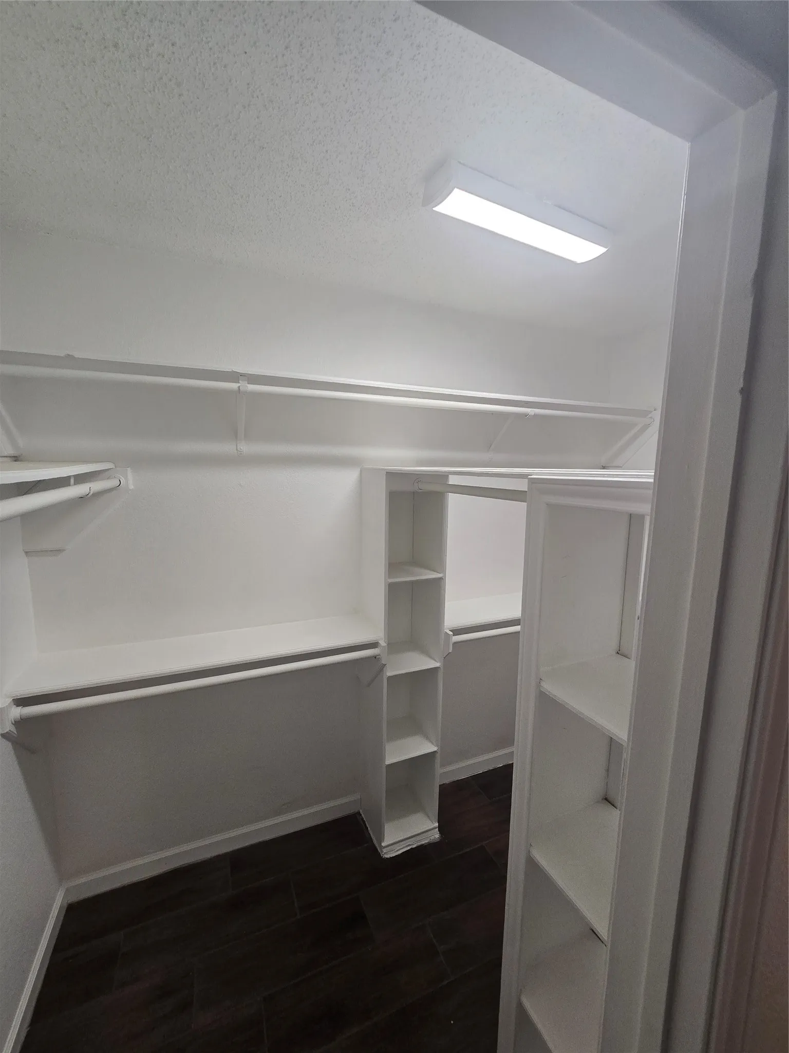 Single Family Residence For Rent in Tarrant County , 508 Tarragon Lane, Euless, Texas 76039, 3 Bedroom, 2 Bathroom, 2 Garage spaces, 1,434 Sqft, built in 1984, mls#21356810, Real Estate Agent in Euless, Homes For Rent in Tarrant county, Homes For Rent in Euless, Realtor in Euless Texas, Real Estate Brokerage Independent Realty Texas, Luminita Cordes Realtor