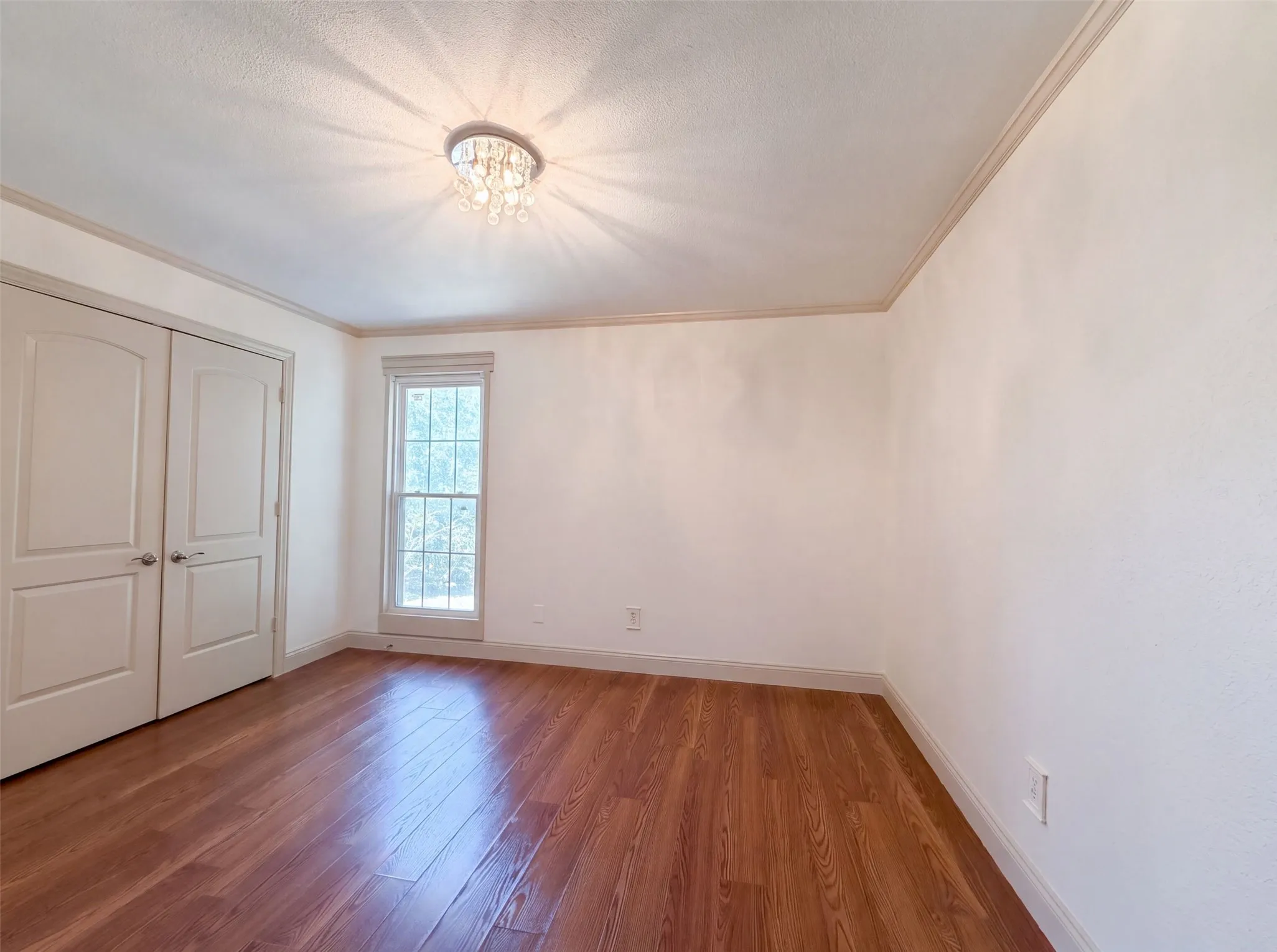 Single Family Residence For Sale in Tarrant County , 6315 Meadow Glen Drive, Arlington, Texas 76018, 5 Bedroom, 3 Bathroom, 2 Garage spaces, 2,762 Sqft, built in 1986, mls#21357014, Real Estate Agent in Arlington, Homes For Sale in Tarrant county, Homes For Sale in Arlington, Realtor in Arlington Texas, Real Estate Brokerage Independent Realty Texas, Luminita Cordes Realtor